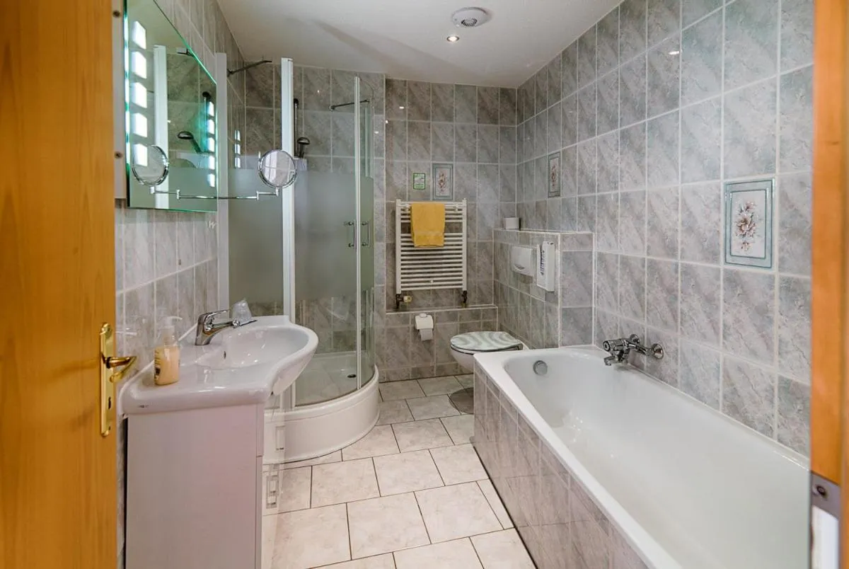 Bathroom in Elbterrassen zu Brambach