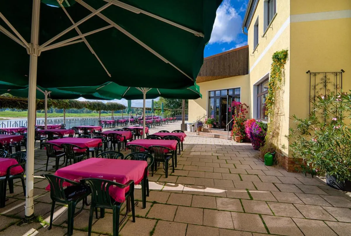 Restaurant/places to eat in Elbterrassen zu Brambach