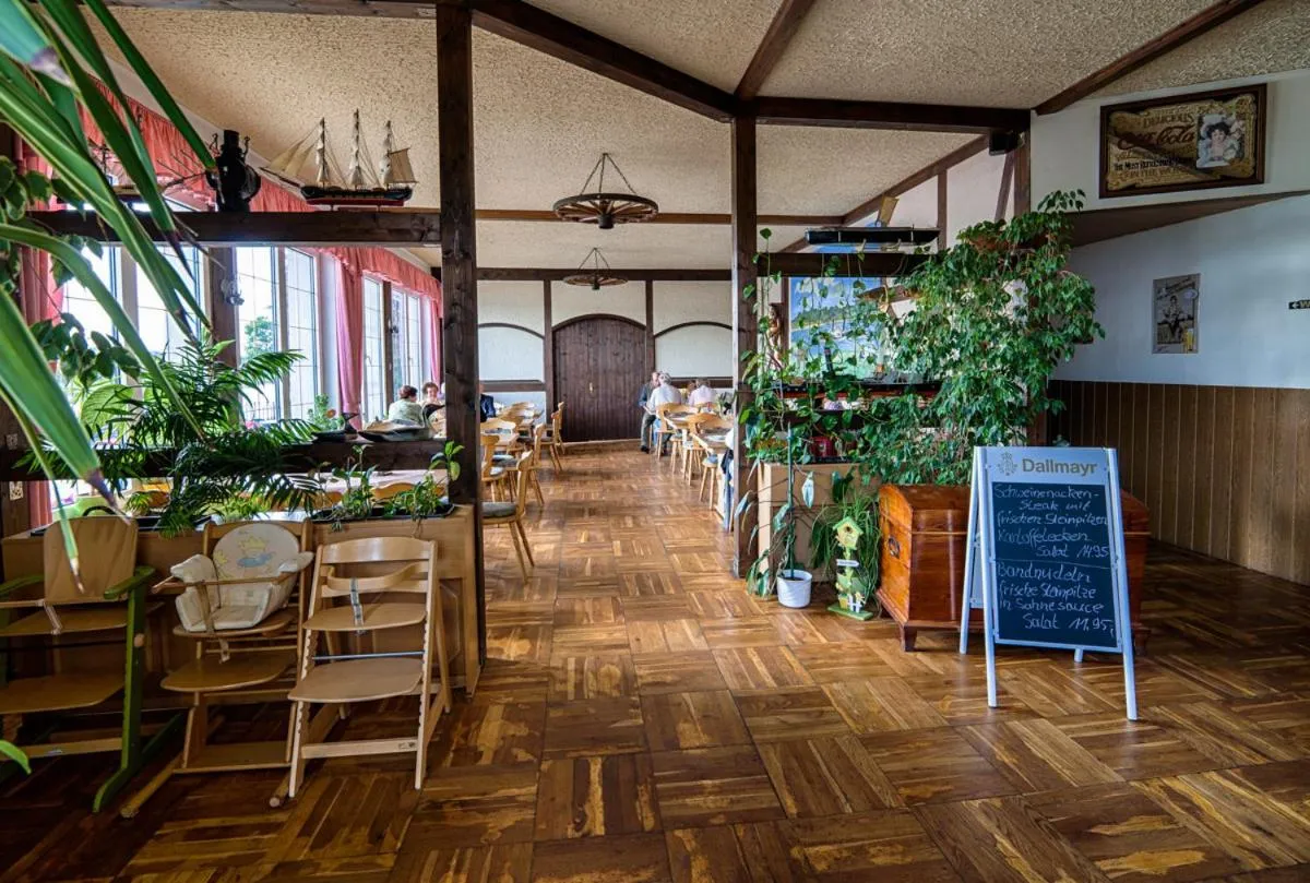 Restaurant/places to eat in Elbterrassen zu Brambach