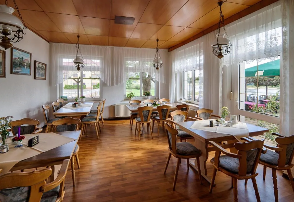 Restaurant/places to eat in Elbterrassen zu Brambach