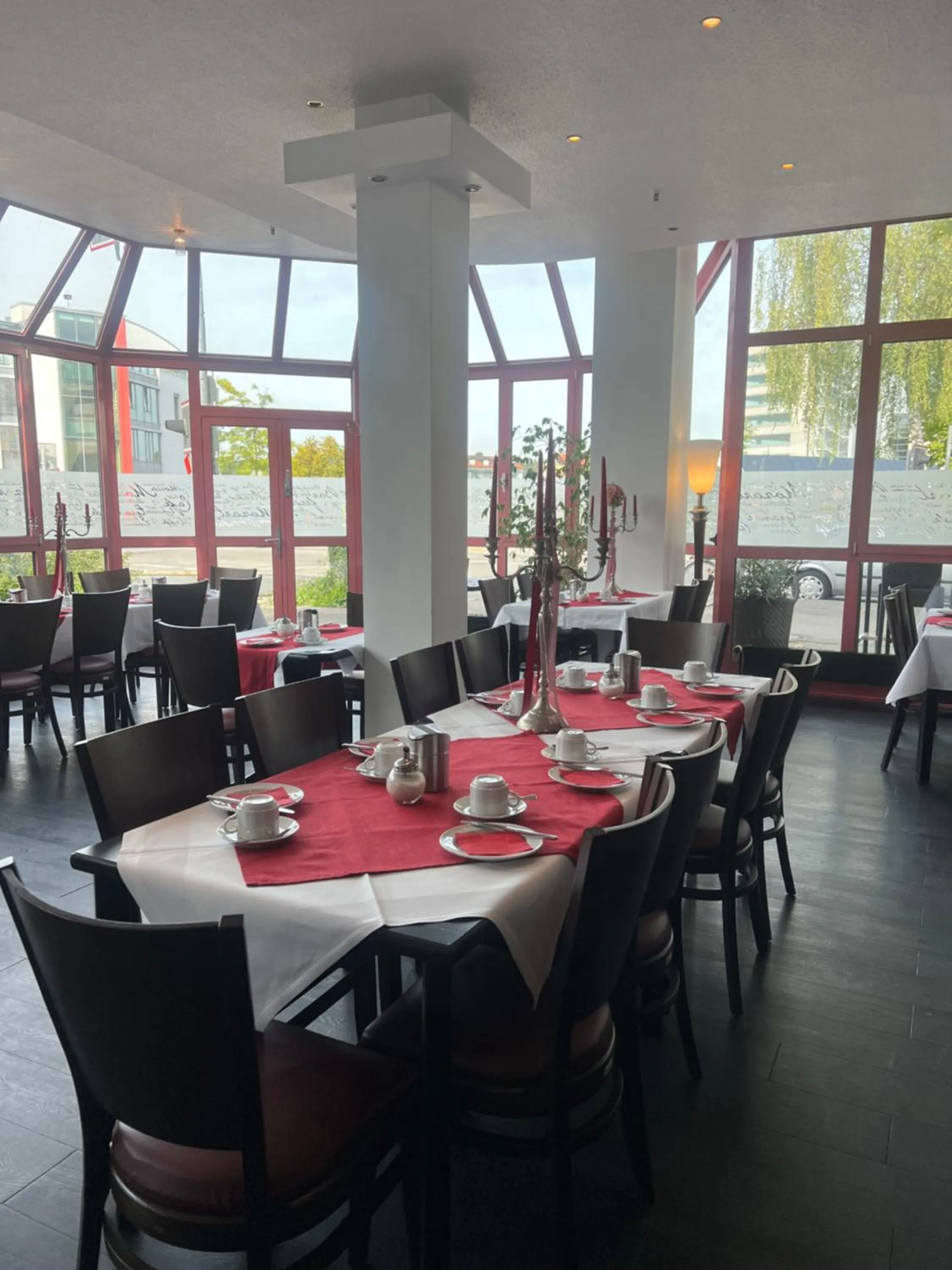 Restaurant/places to eat in Hotel Mozart