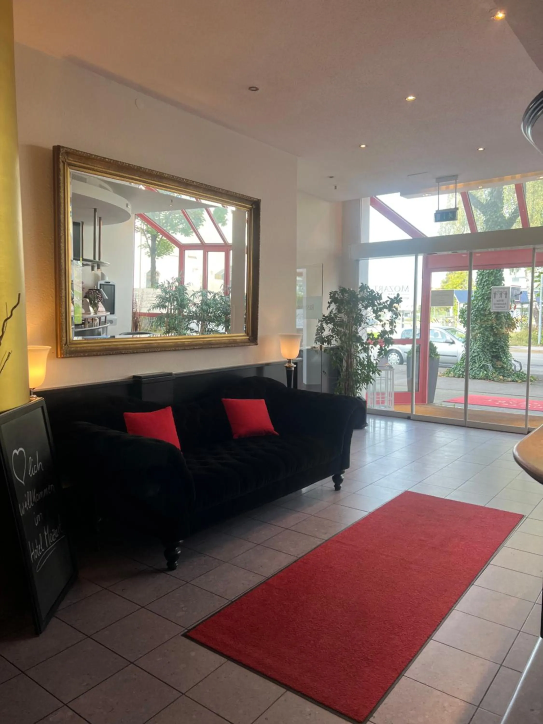 Lobby or reception in Hotel Mozart