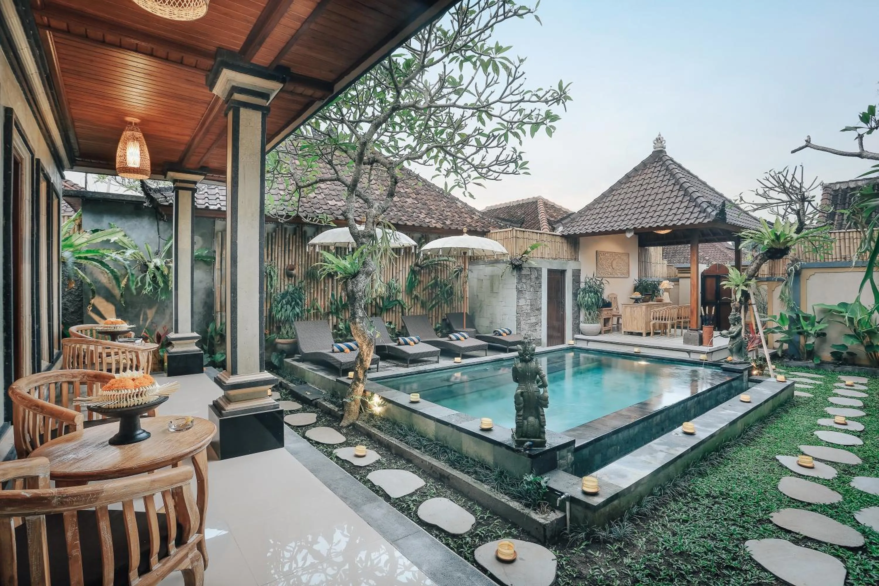 Swimming pool in Sitala Suite