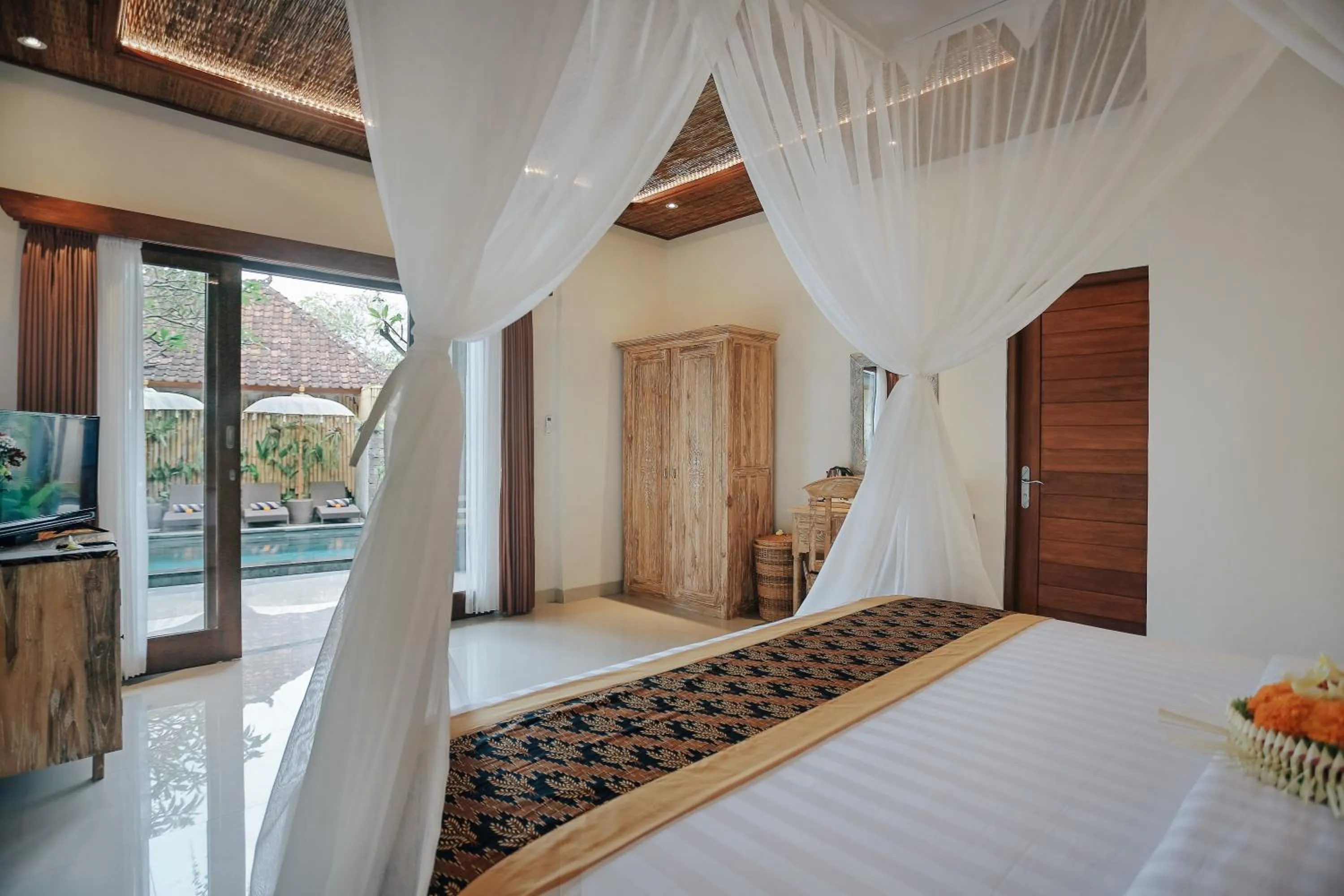 Bedroom, Bed in Sitala Suite