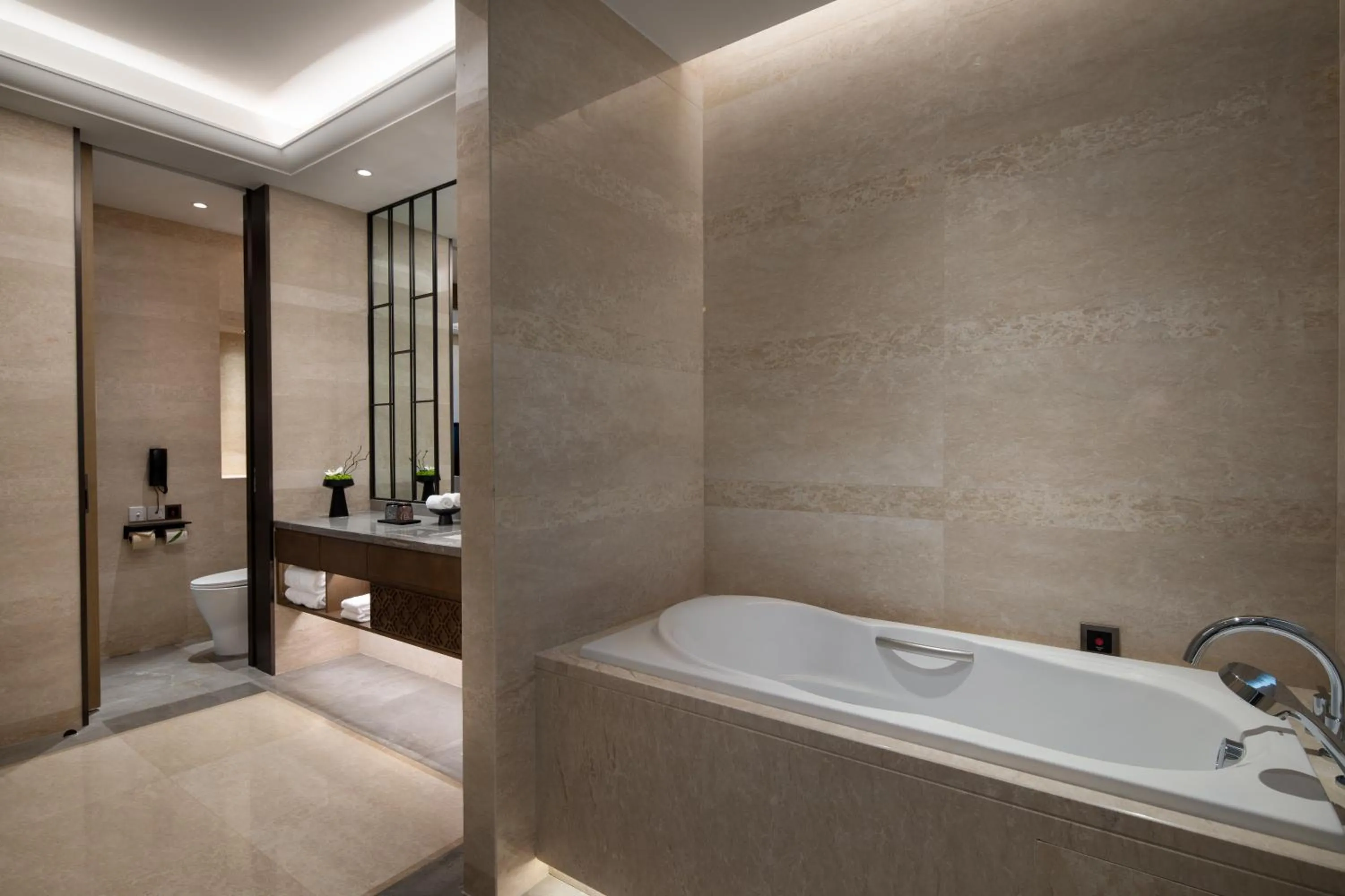 Toilet in C&D Hotel,Xiamen Xiang'an-Late Check Out & Free Welcome Snacks