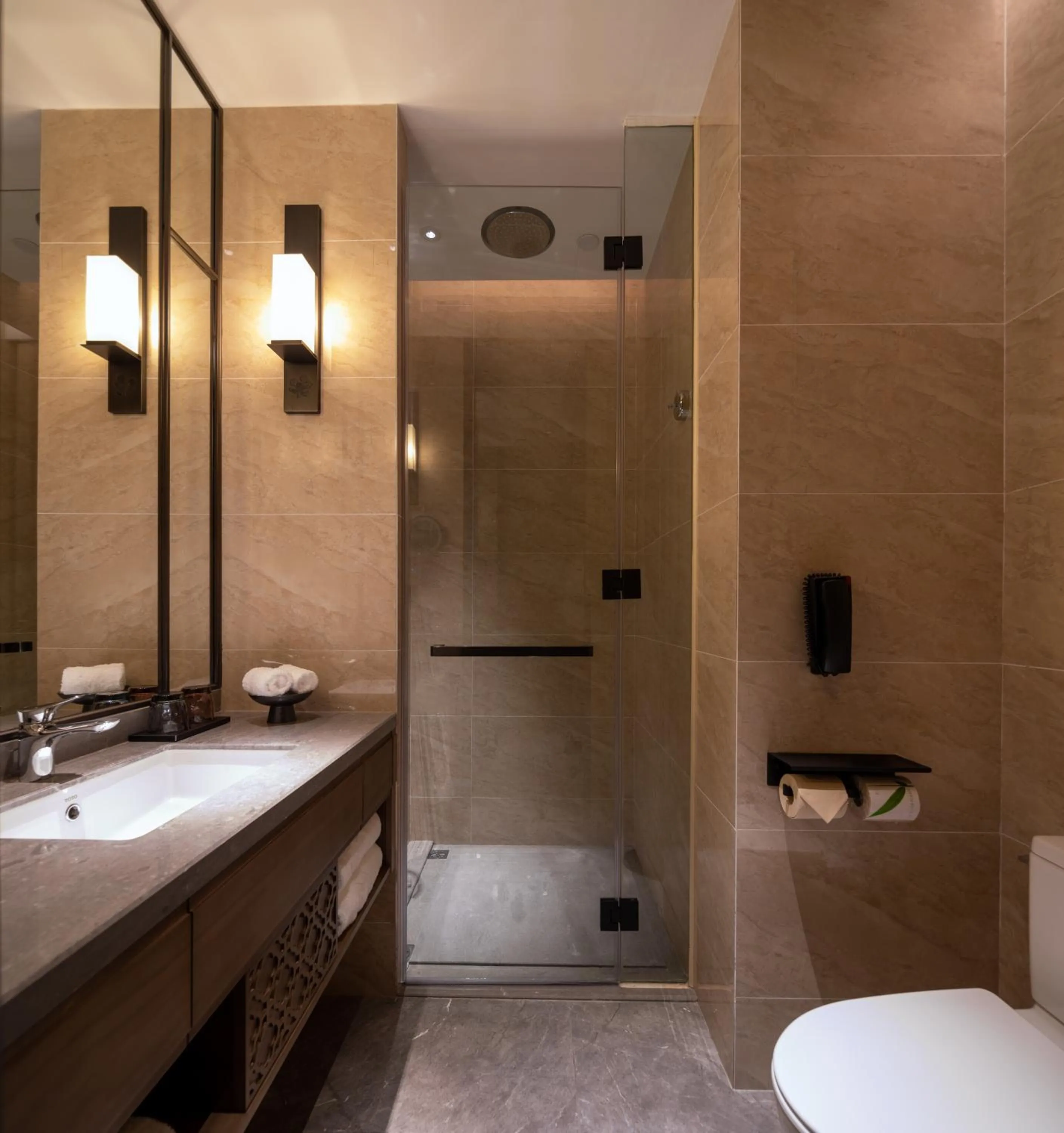 Toilet in C&D Hotel,Xiamen Xiang'an-Late Check Out & Free Welcome Snacks