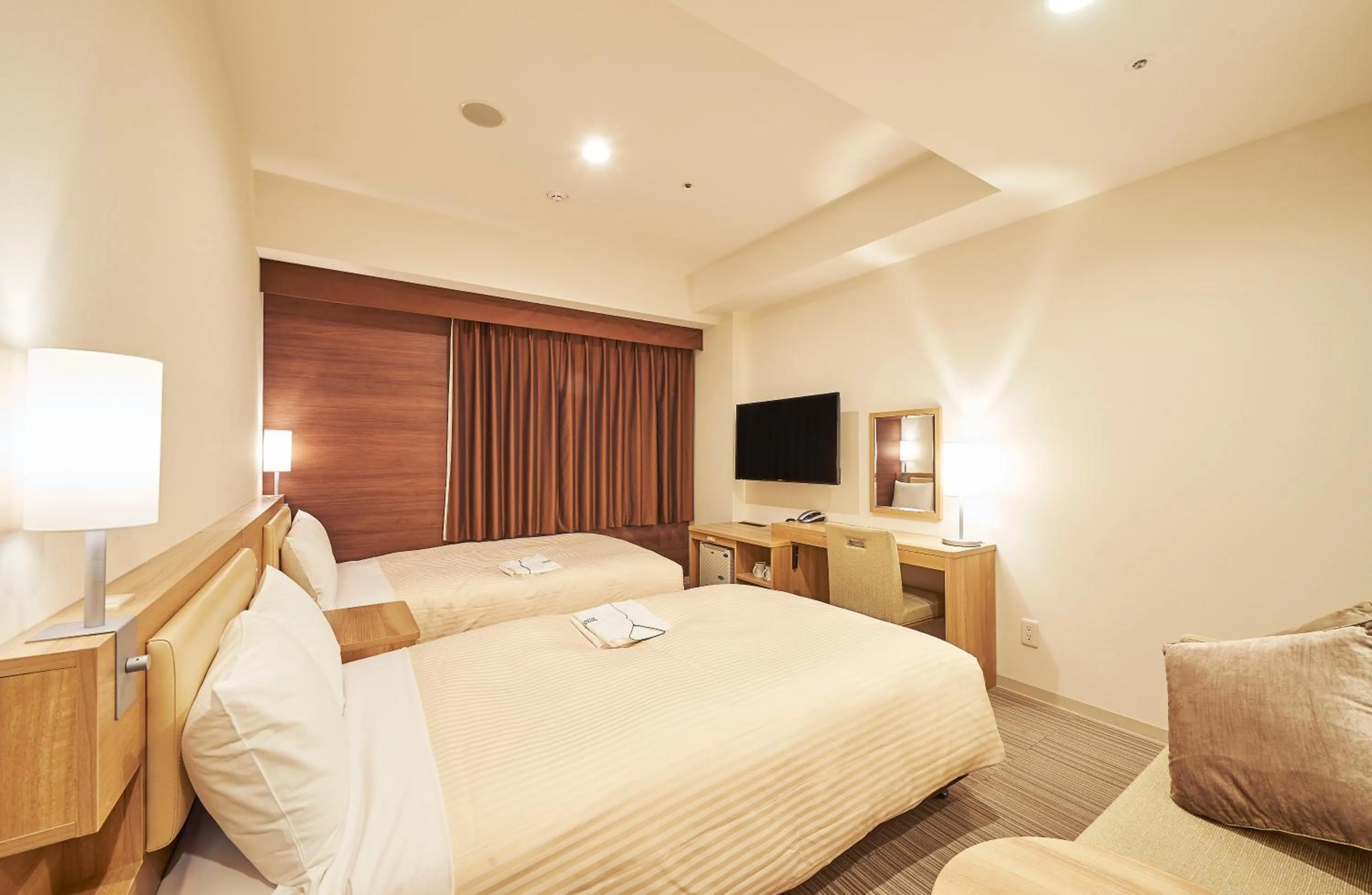 Photo of the whole room, Bed in Sotetsu Fresa Inn Kanda-Otemachi