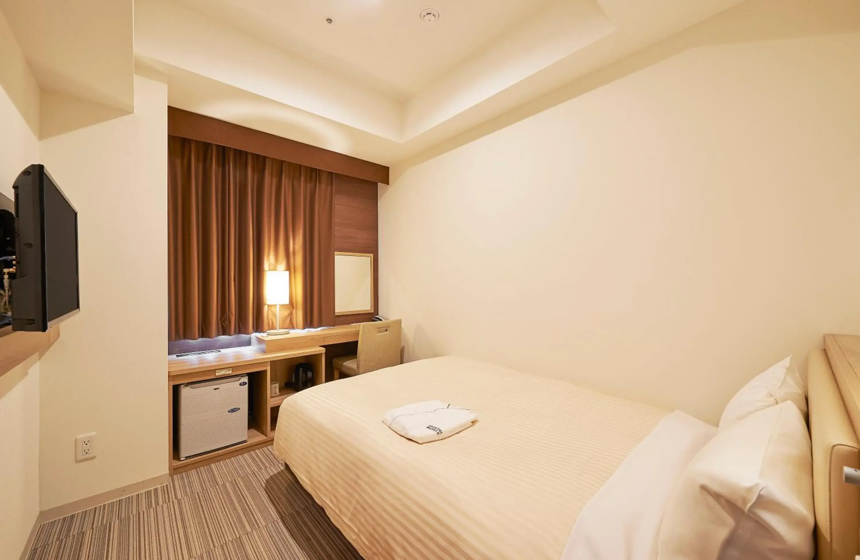 Photo of the whole room, Bed in Sotetsu Fresa Inn Kanda-Otemachi Photo of the whole room, Bed in Sotetsu Fresa Inn Kanda-Otemachi