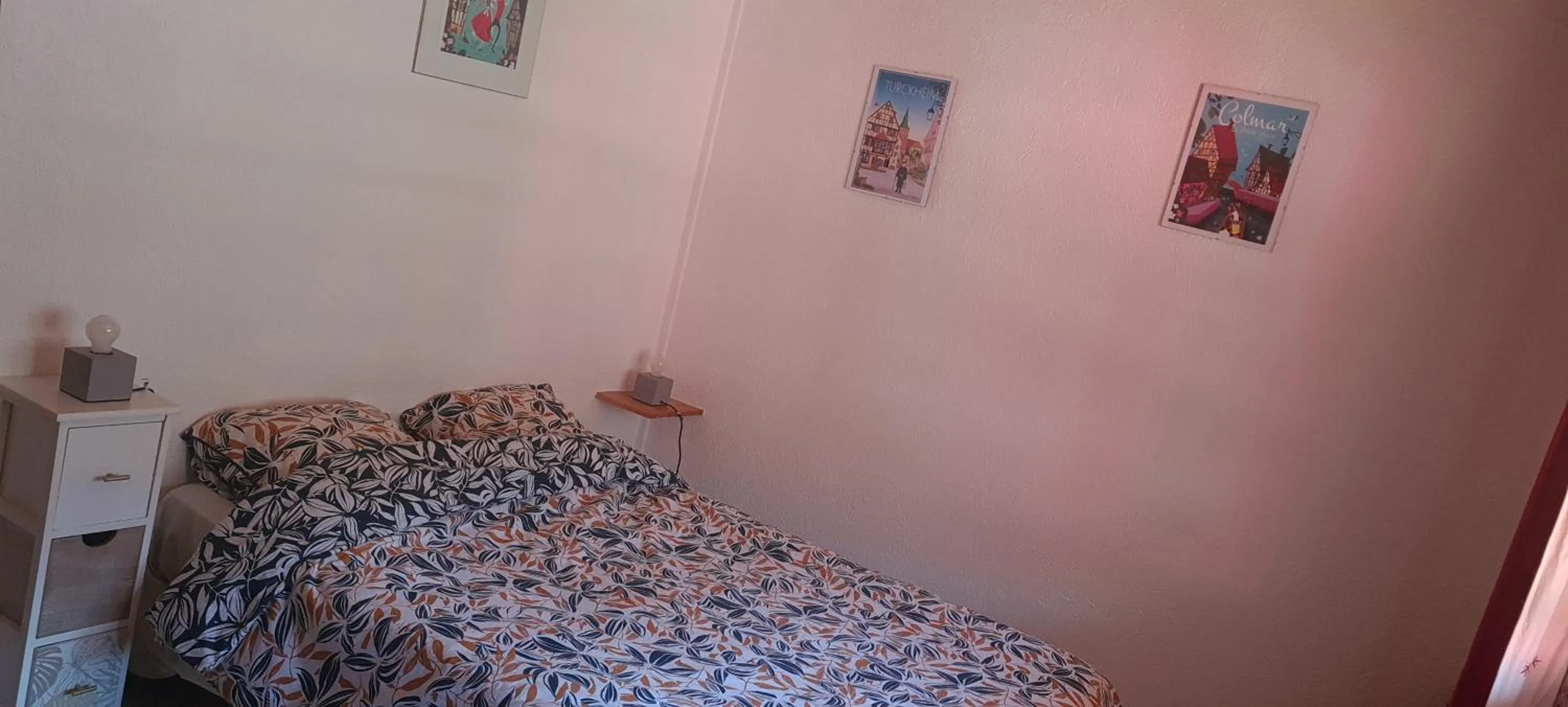 Photo of the whole room, Bed in Gîte et chambres d'hôtes Les Framboises