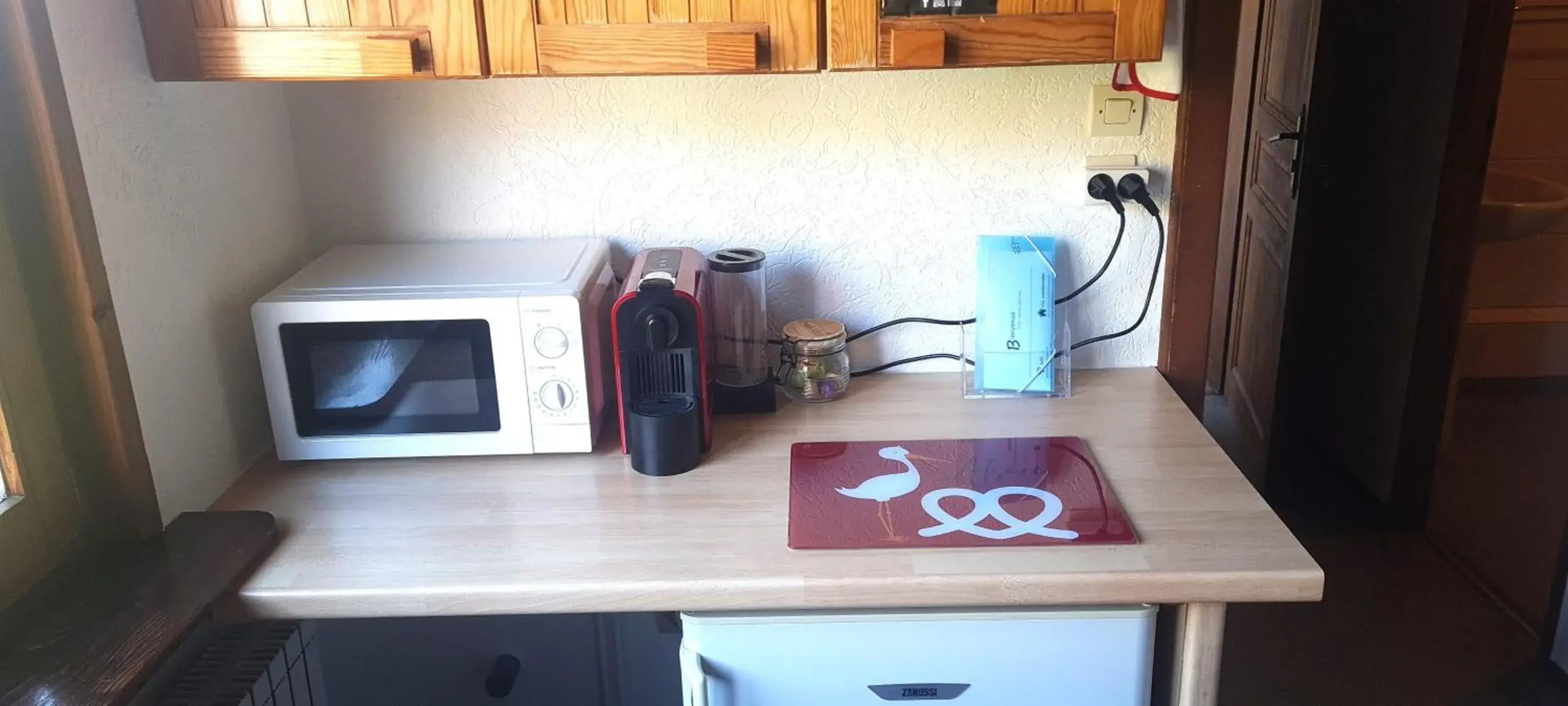 Double or Twin Room with Mountain View in Gîte et chambres d'hôtes Les Framboises Double or Twin Room with Mountain View in Gîte et chambres d'hôtes Les Framboises