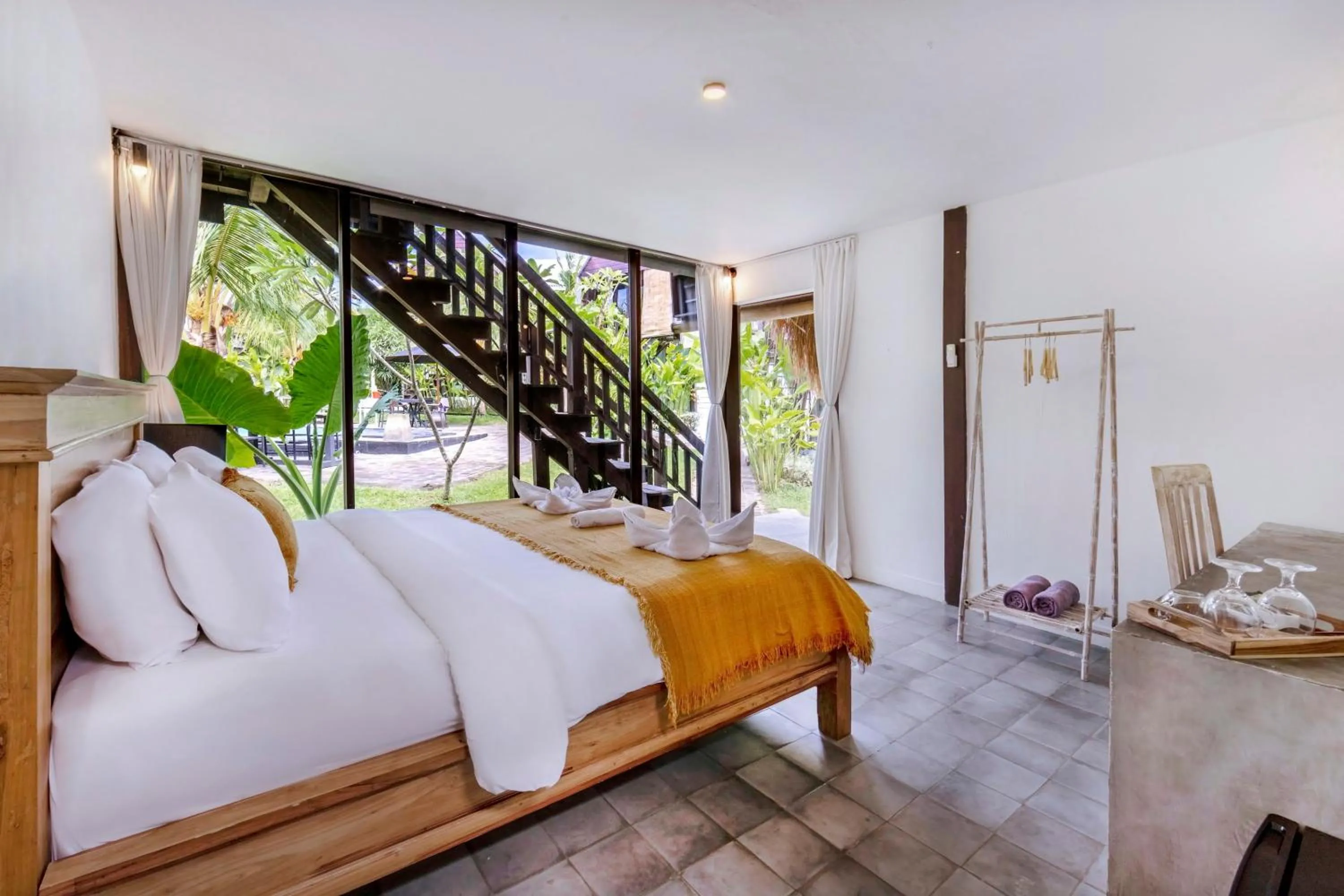 Bathroom, Bed in BB Garden Resort