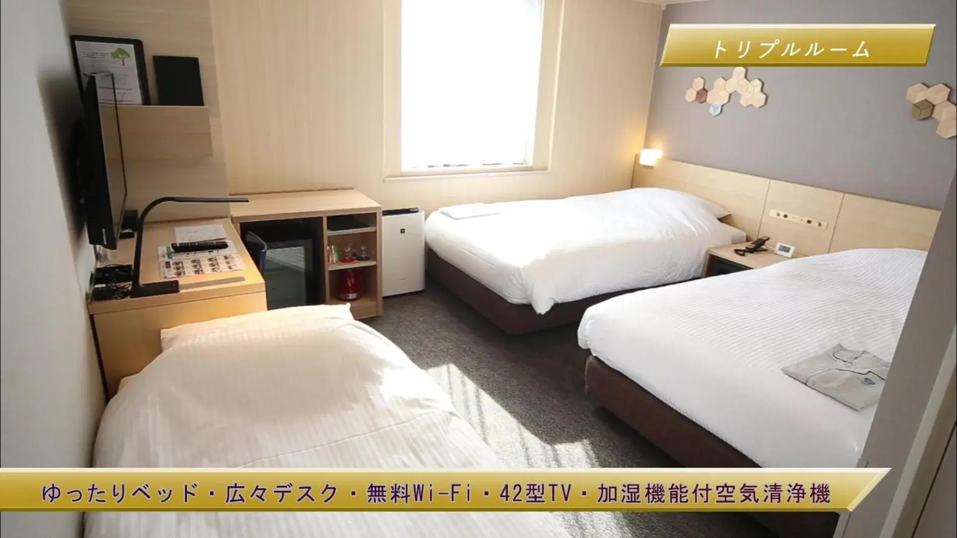 Bed in JR Clement Inn Kochi Bed in JR Clement Inn Kochi