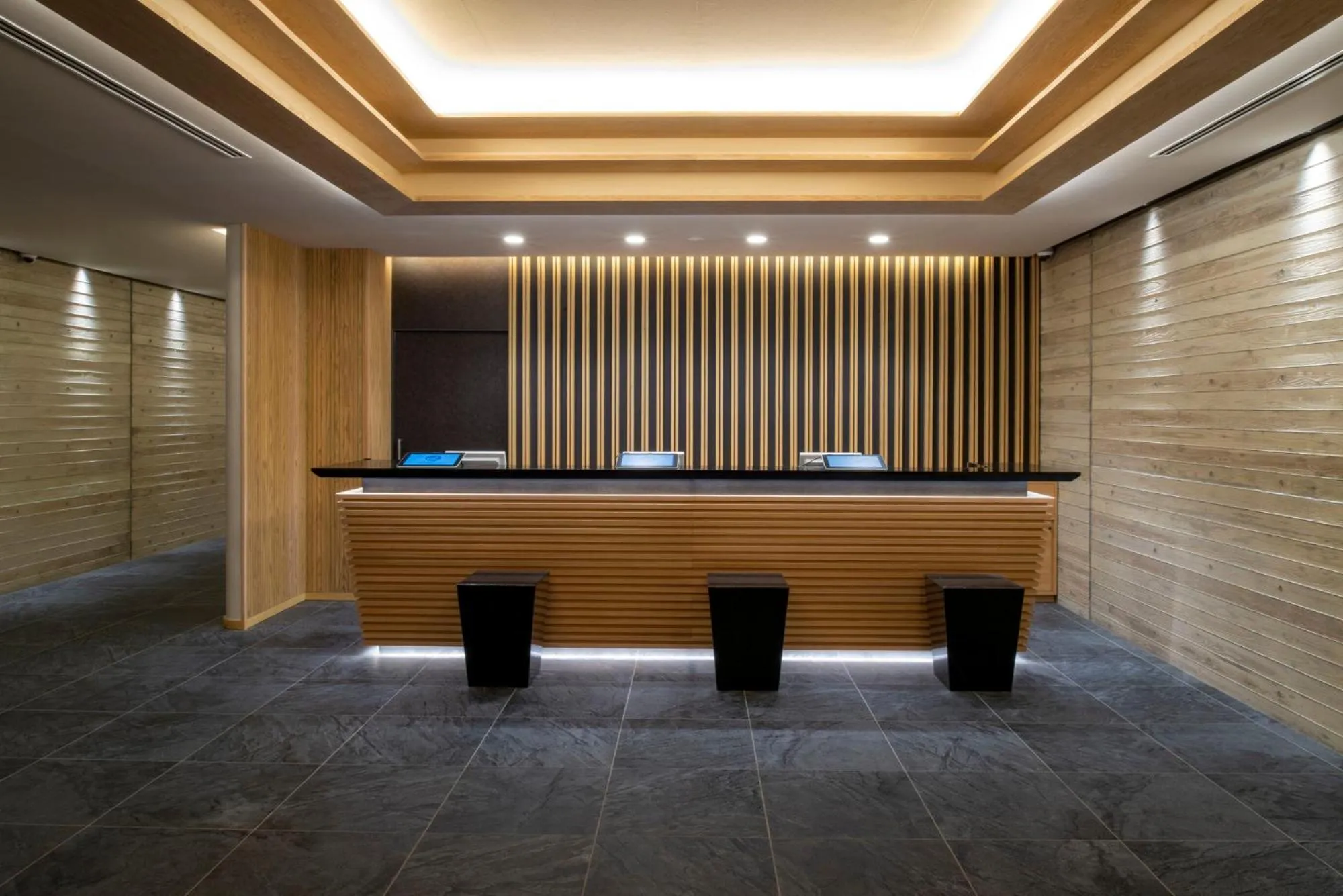 JR Clement Inn Kochi