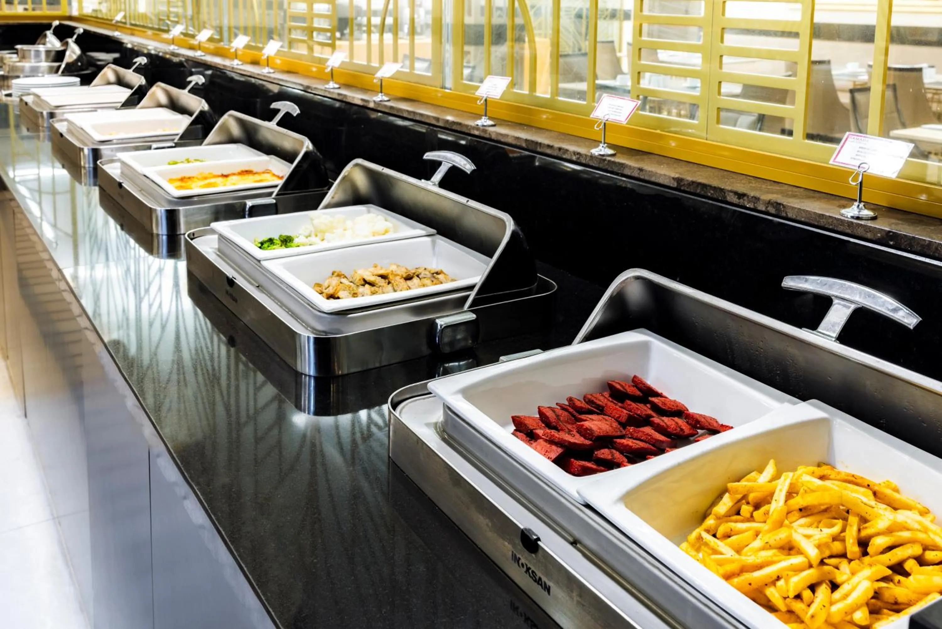 Food and drinks in Ramada by Wyndham Istanbul Golden Horn