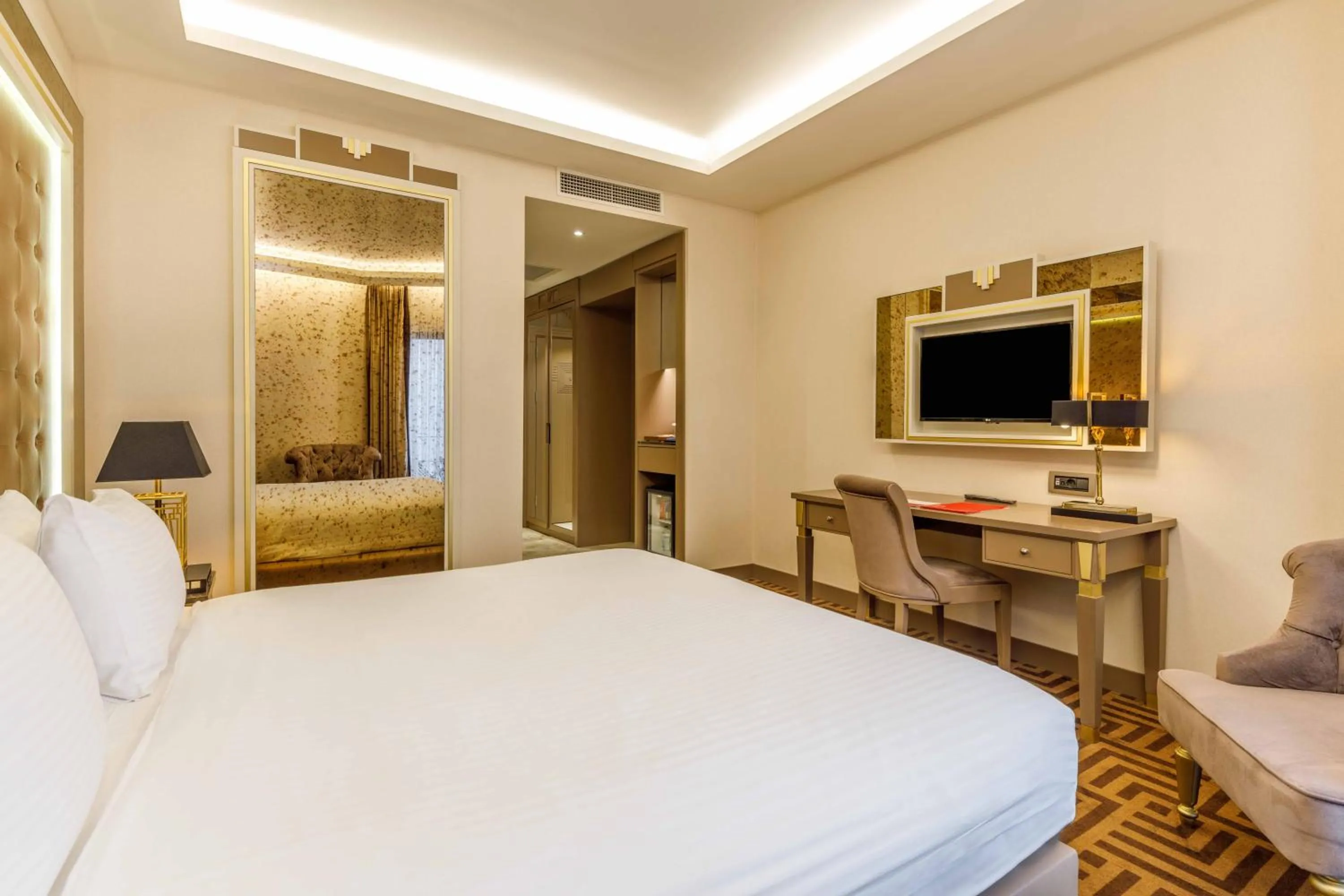 Photo of the whole room, Bed in Ramada by Wyndham Istanbul Golden Horn