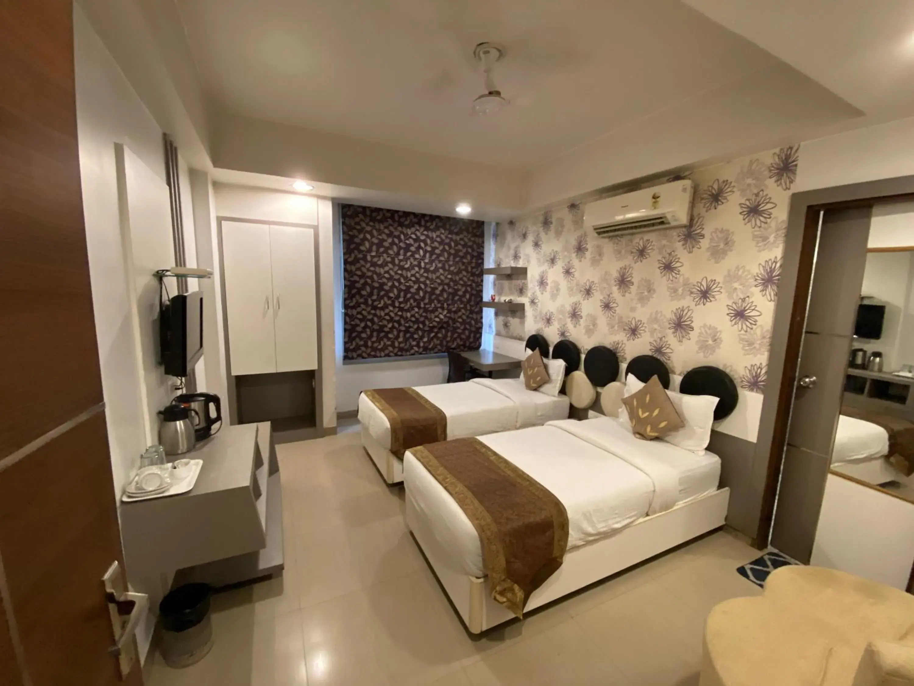 Bedroom, Bed in Starlit Select Nirvana Bedroom, Bed in Starlit Select Nirvana