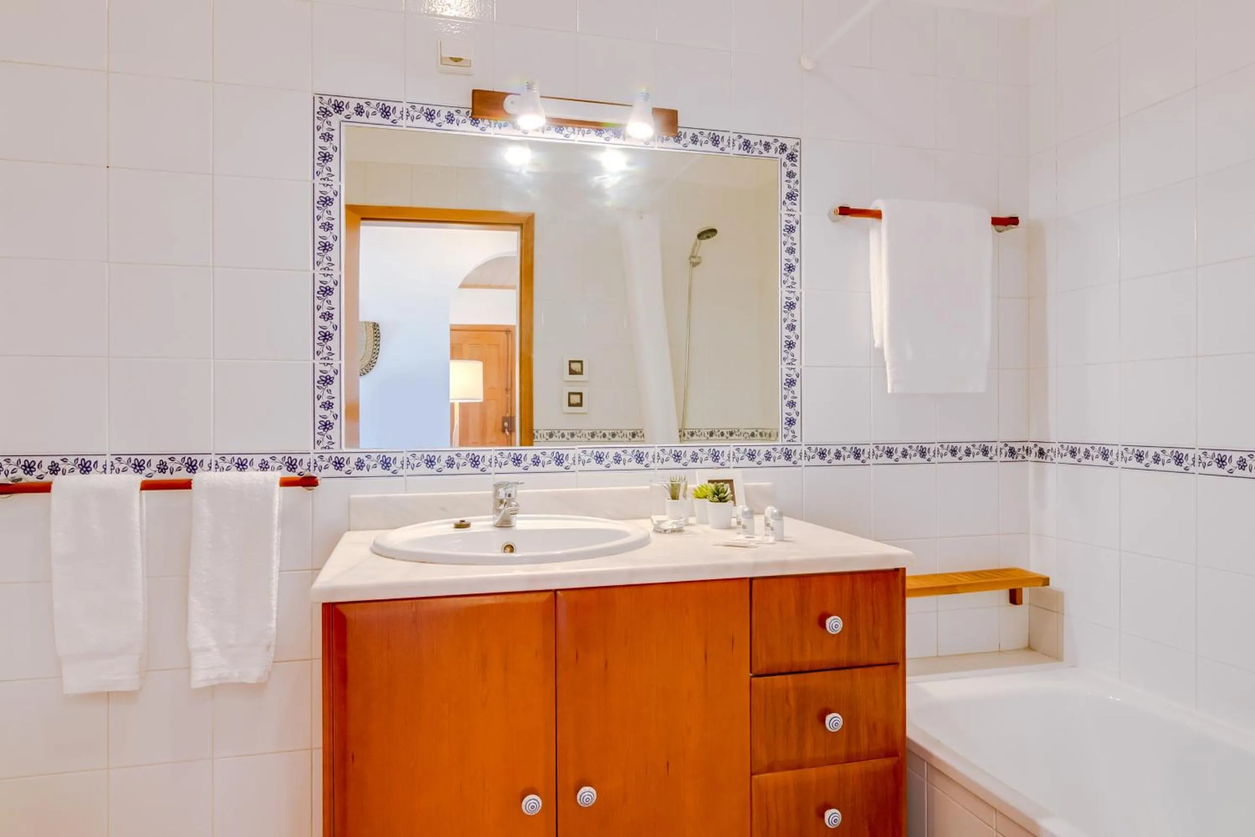 Bathroom in The Nest Apartment - Sea View - Faro