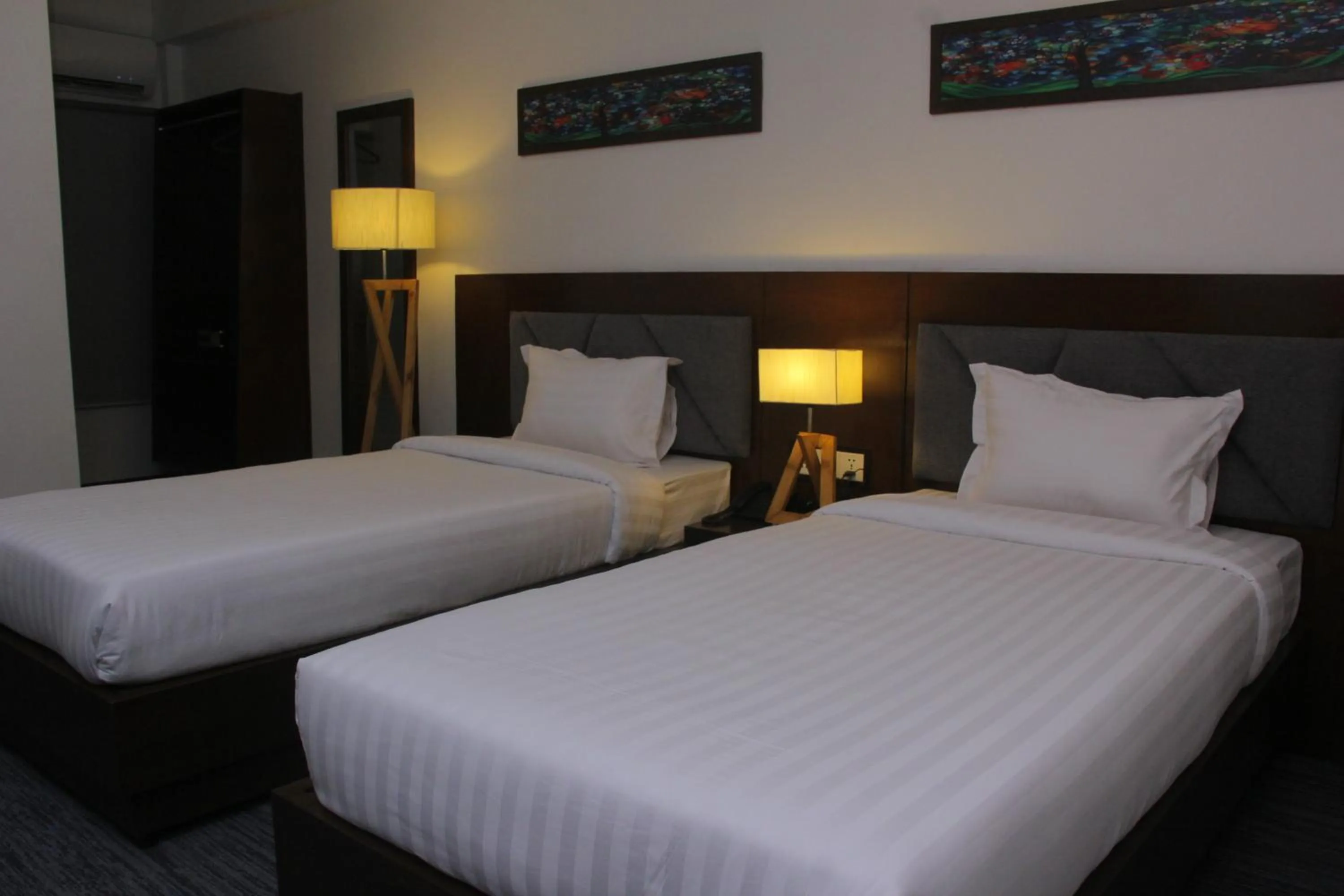 Bedroom, Bed in Hotel Zakaria International