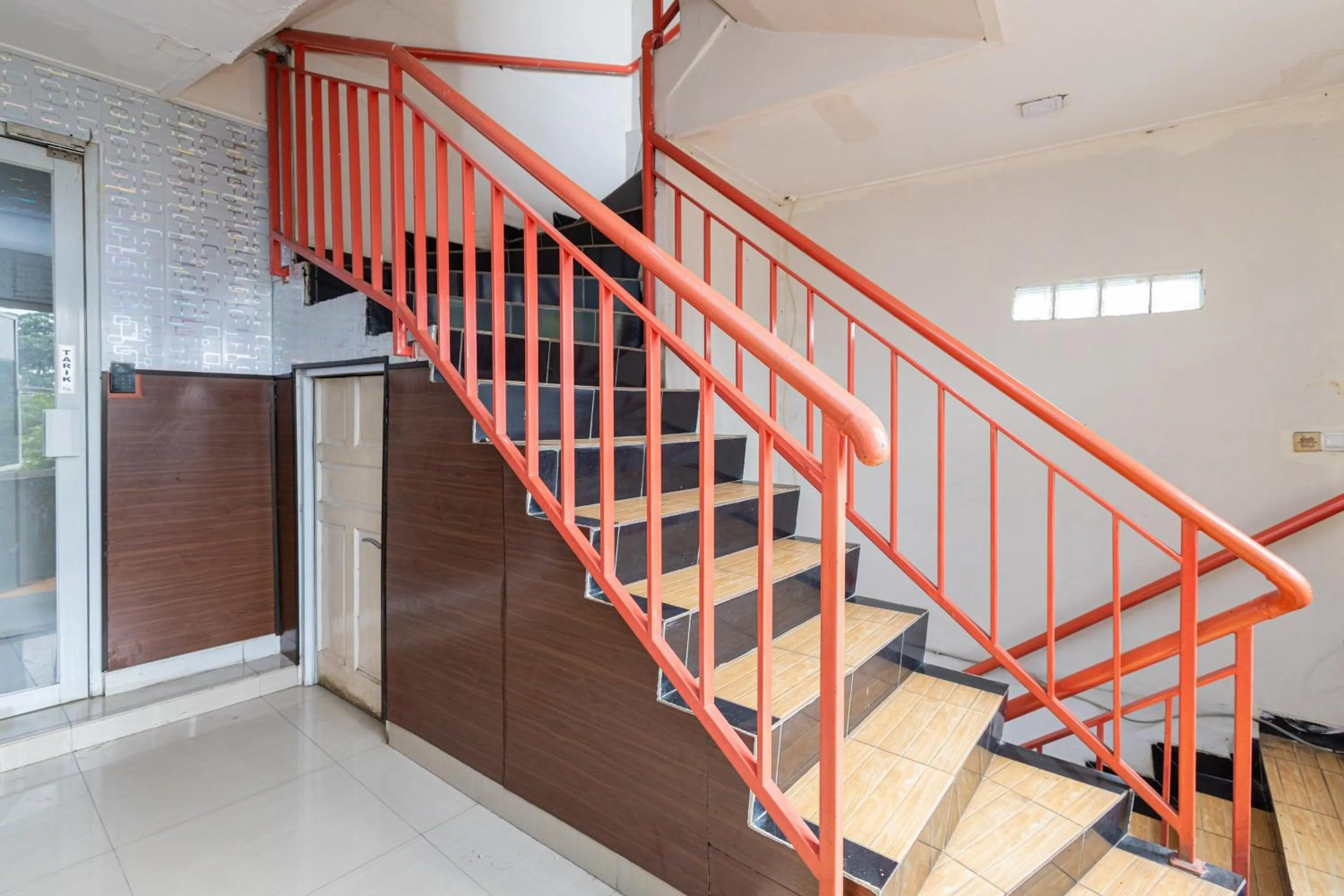 Property building in Alfa Guesthouse Serpong Mitra RedDoorz