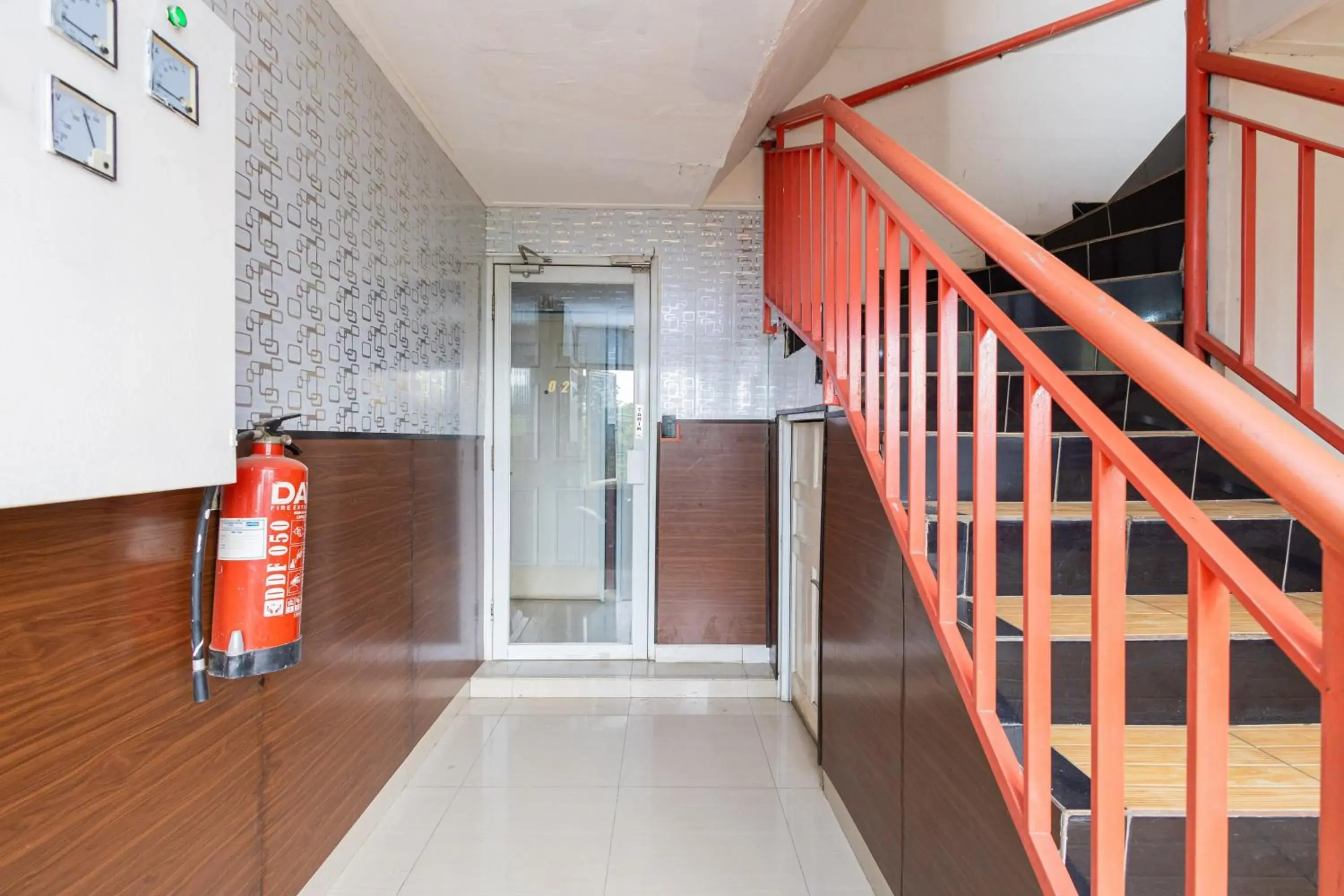 Property building in Alfa Guesthouse Serpong Mitra RedDoorz Property building in Alfa Guesthouse Serpong Mitra RedDoorz