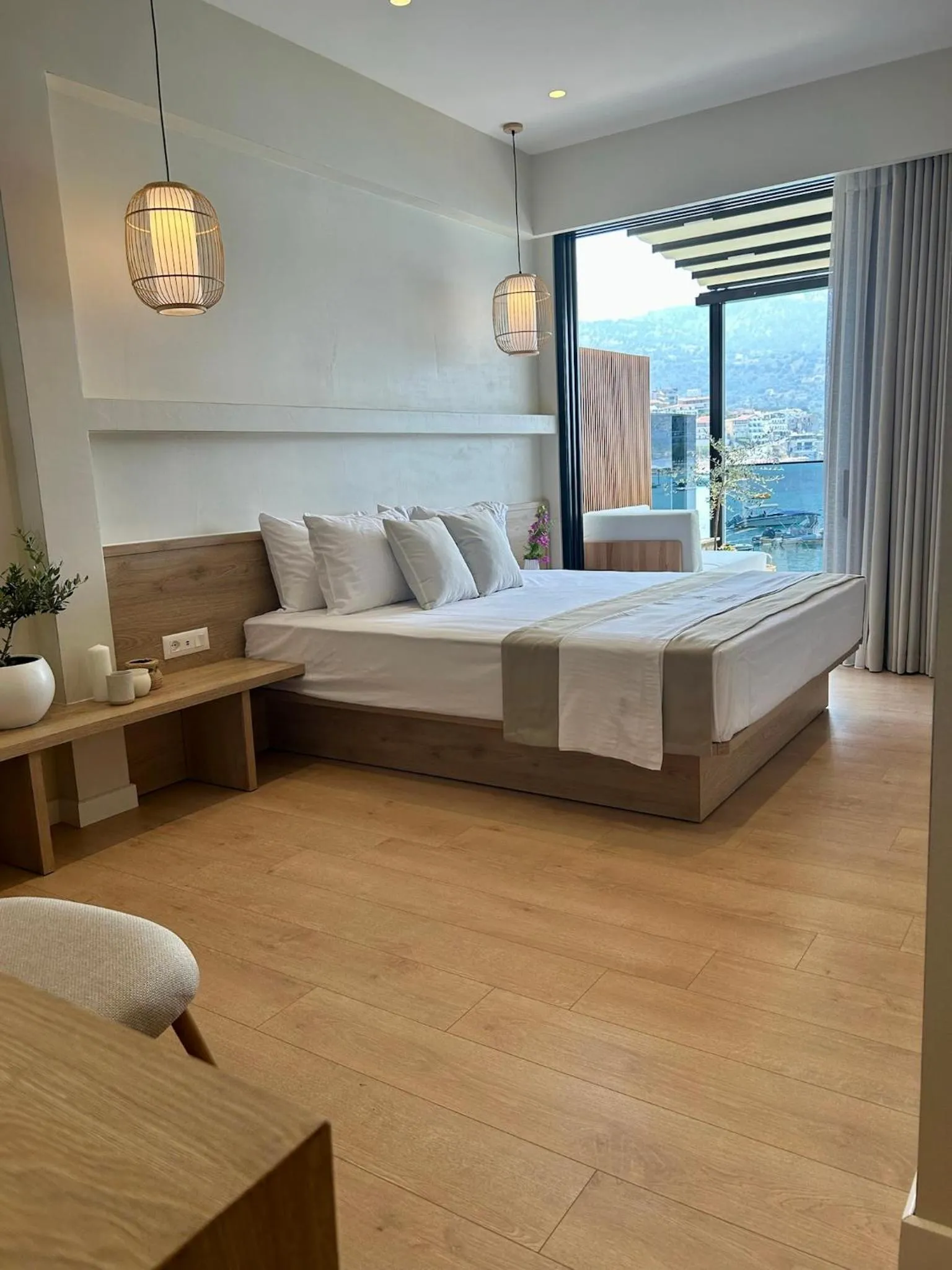 Deluxe Double Room with Balcony and Sea View in Rea Boutique Hotel