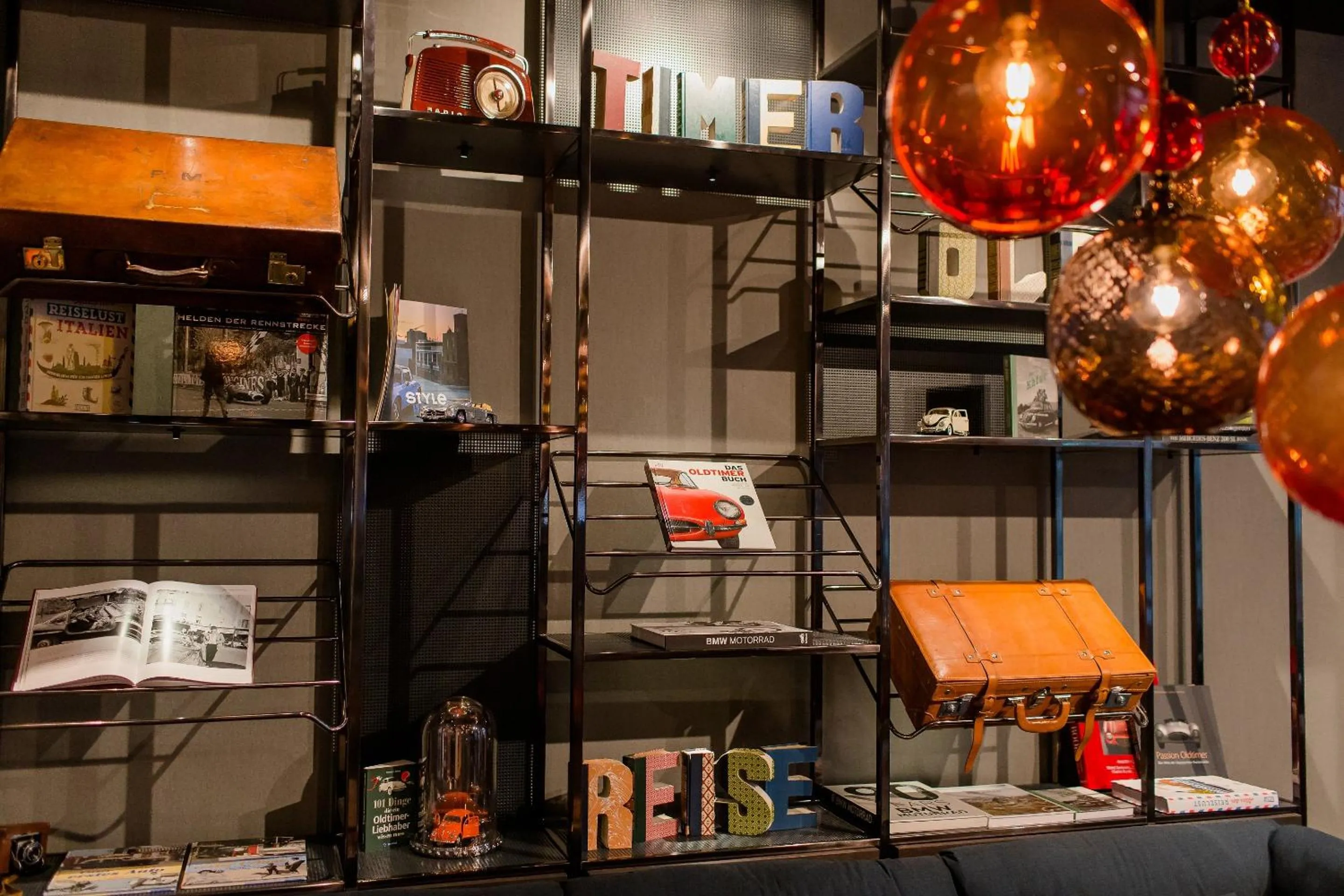 Lounge or bar in Motel One Frankfurt-Eastside