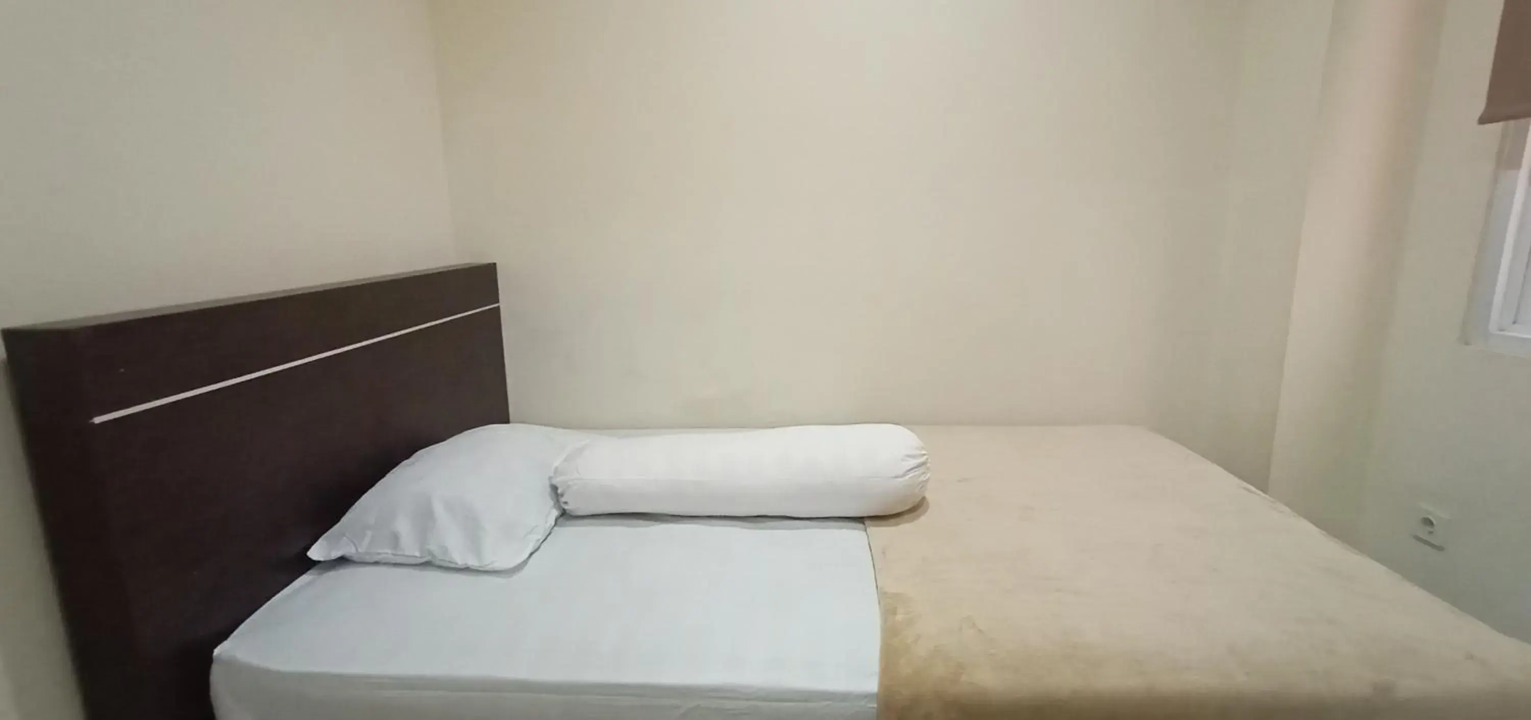 Bedroom, Bed in Giant Kost Bedroom, Bed in Giant Kost