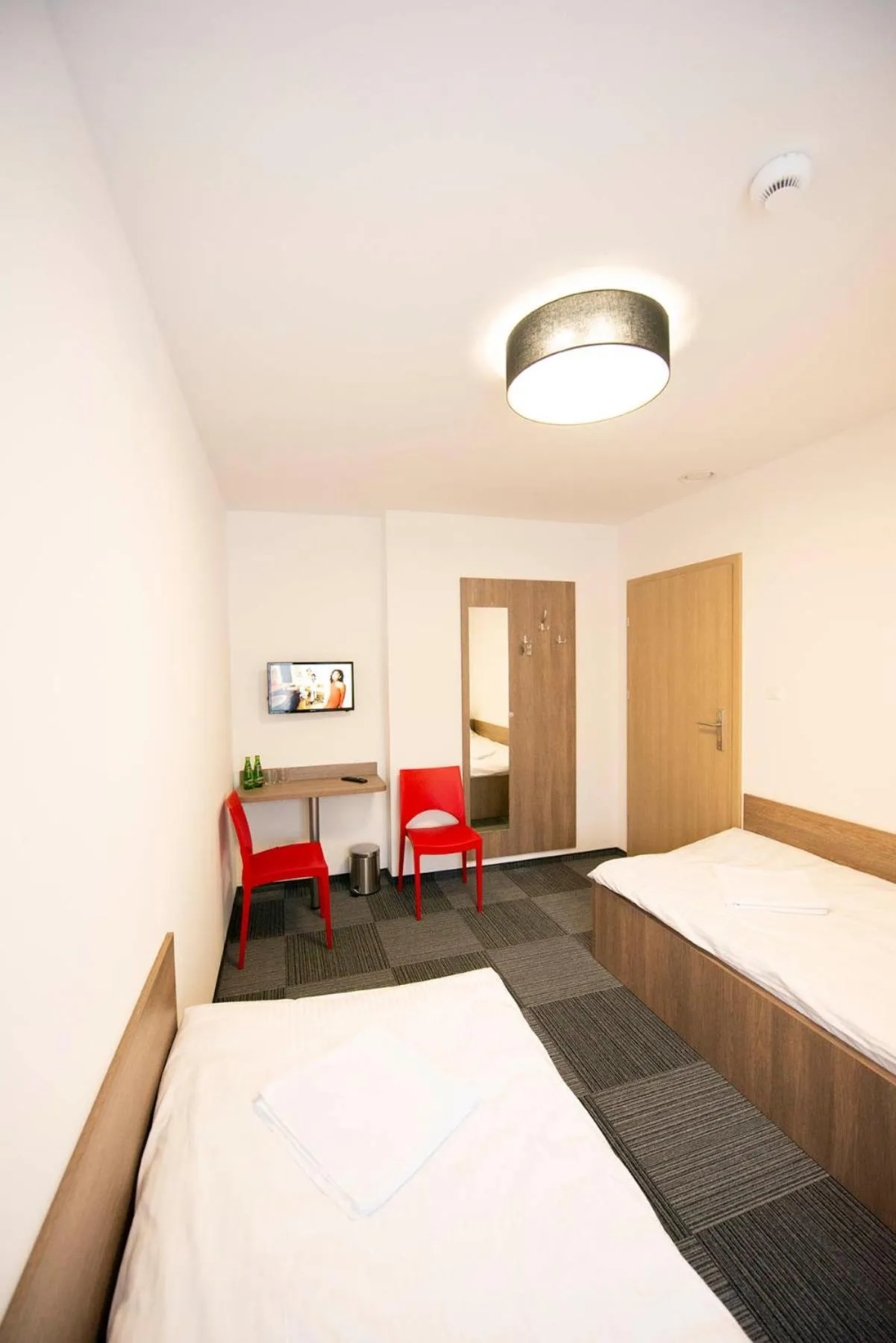 Photo of the whole room in Hostel SMS FREE PARKING