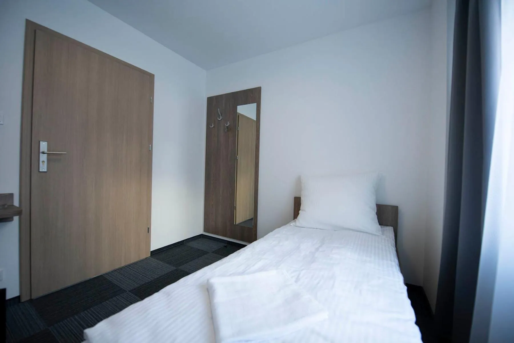 Photo of the whole room in Hostel SMS FREE PARKING