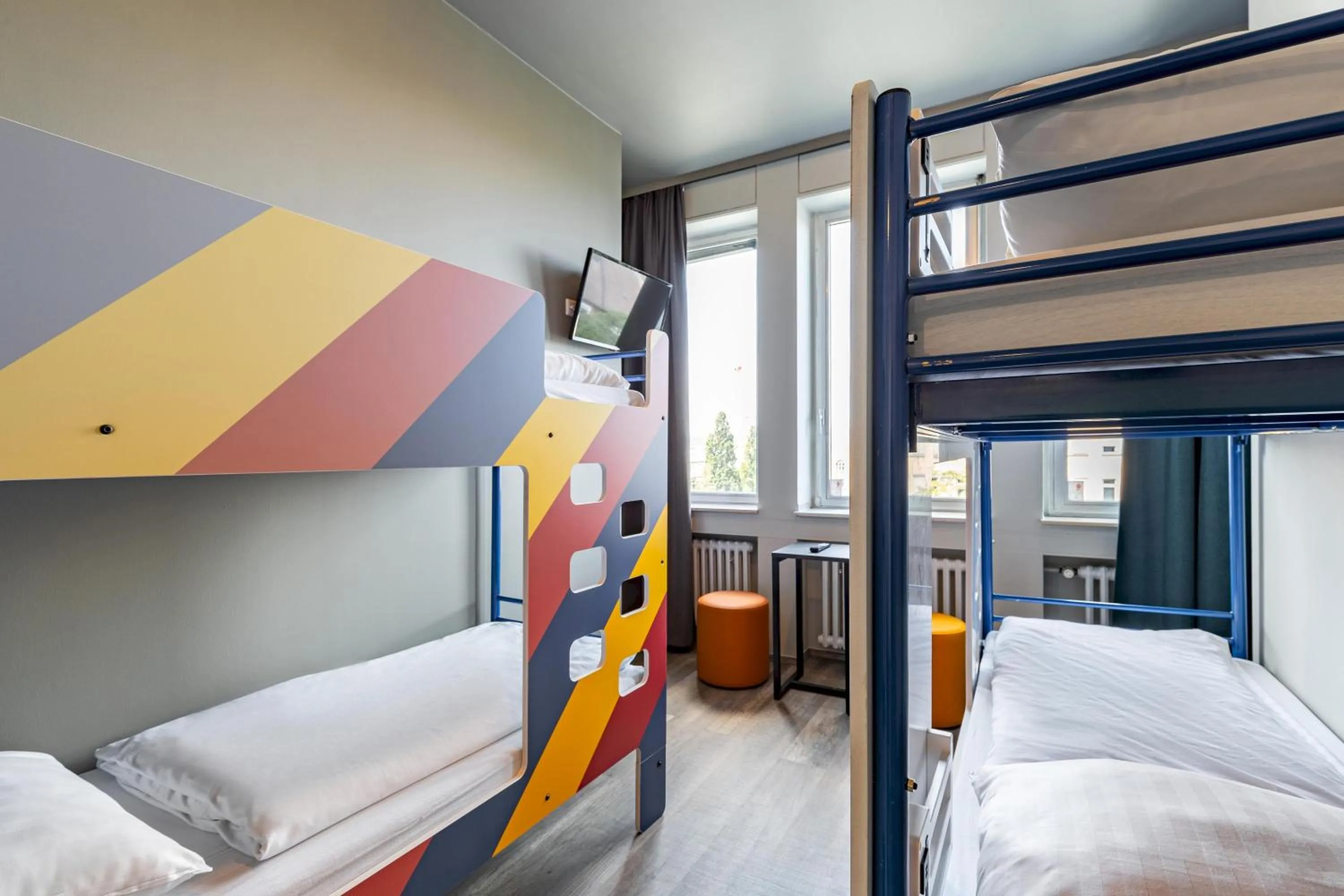 Photo of the whole room, Bed in a&o Aachen Hauptbahnhof