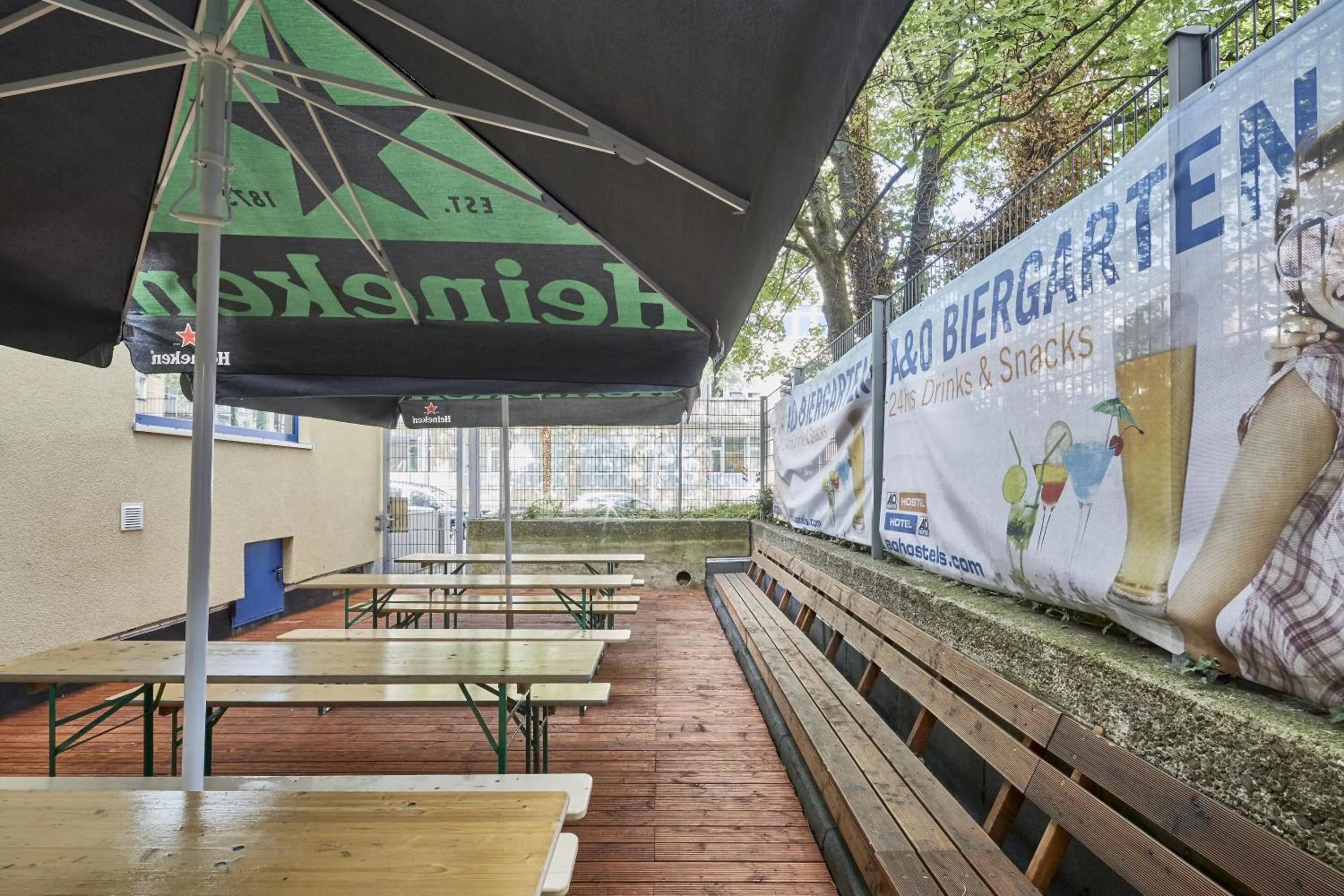 Lobby or reception in a&o Aachen Hauptbahnhof