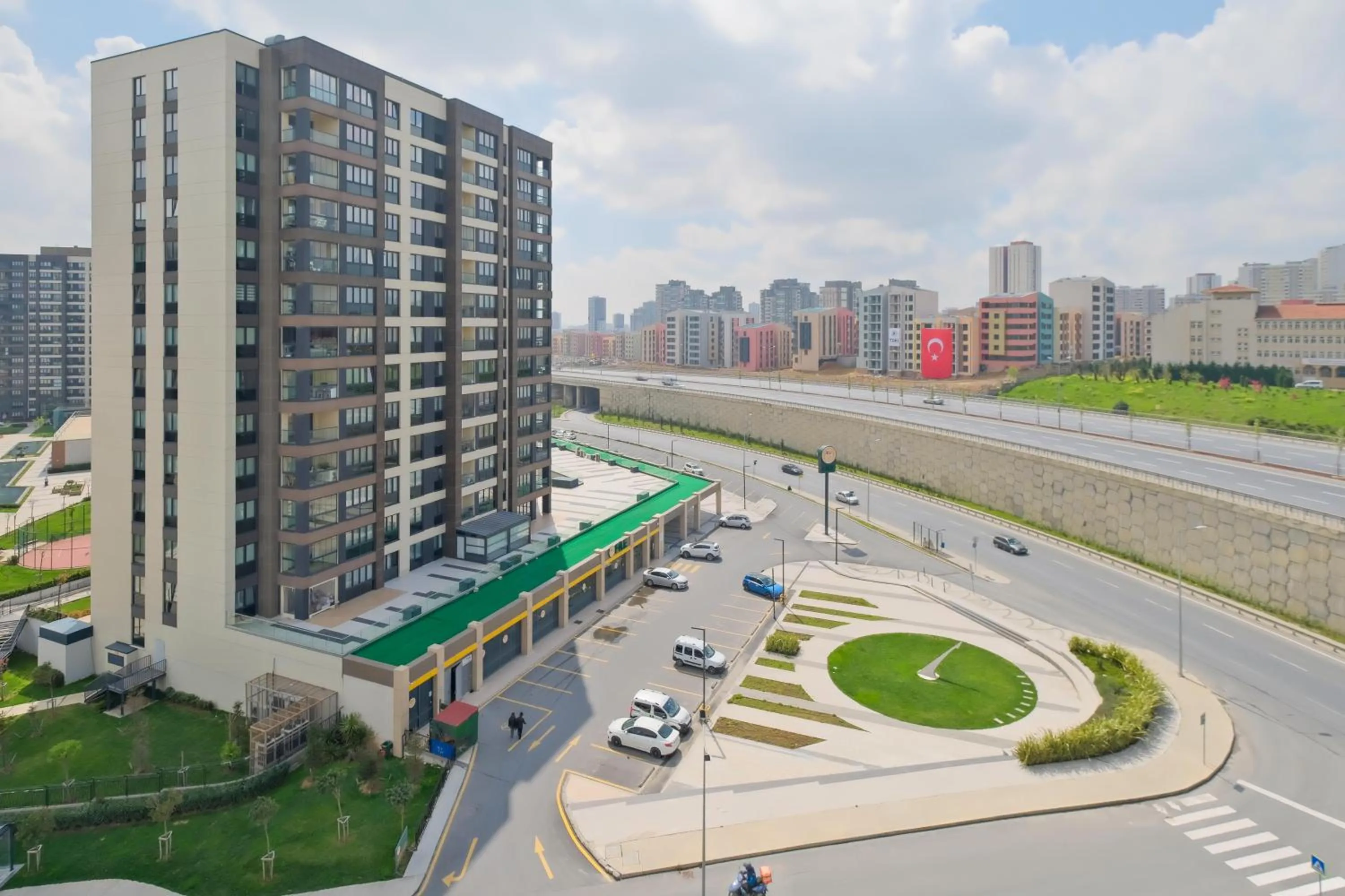 Day in Grand Residence by NewInn