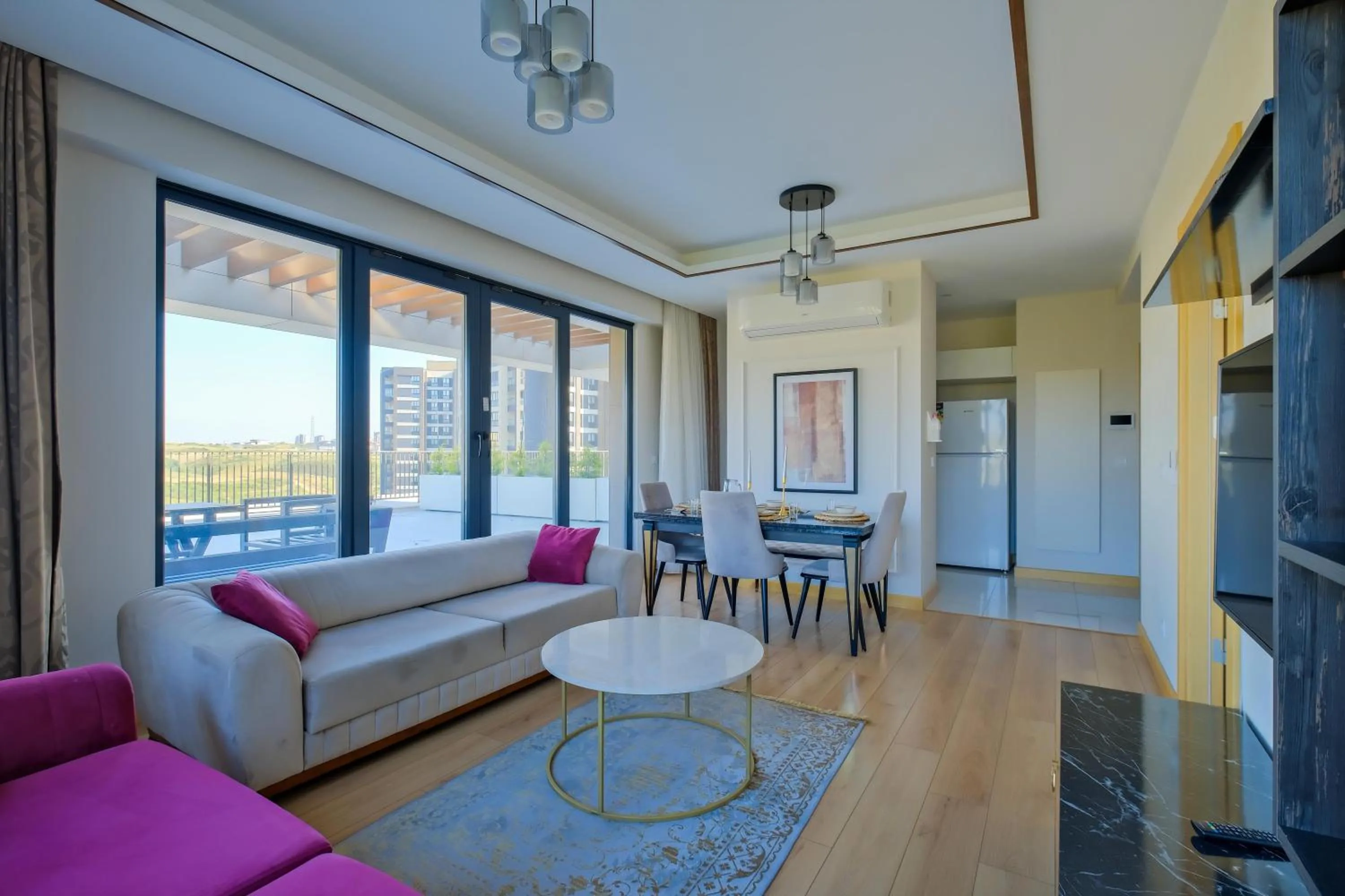 TV and multimedia in Grand Residence by NewInn