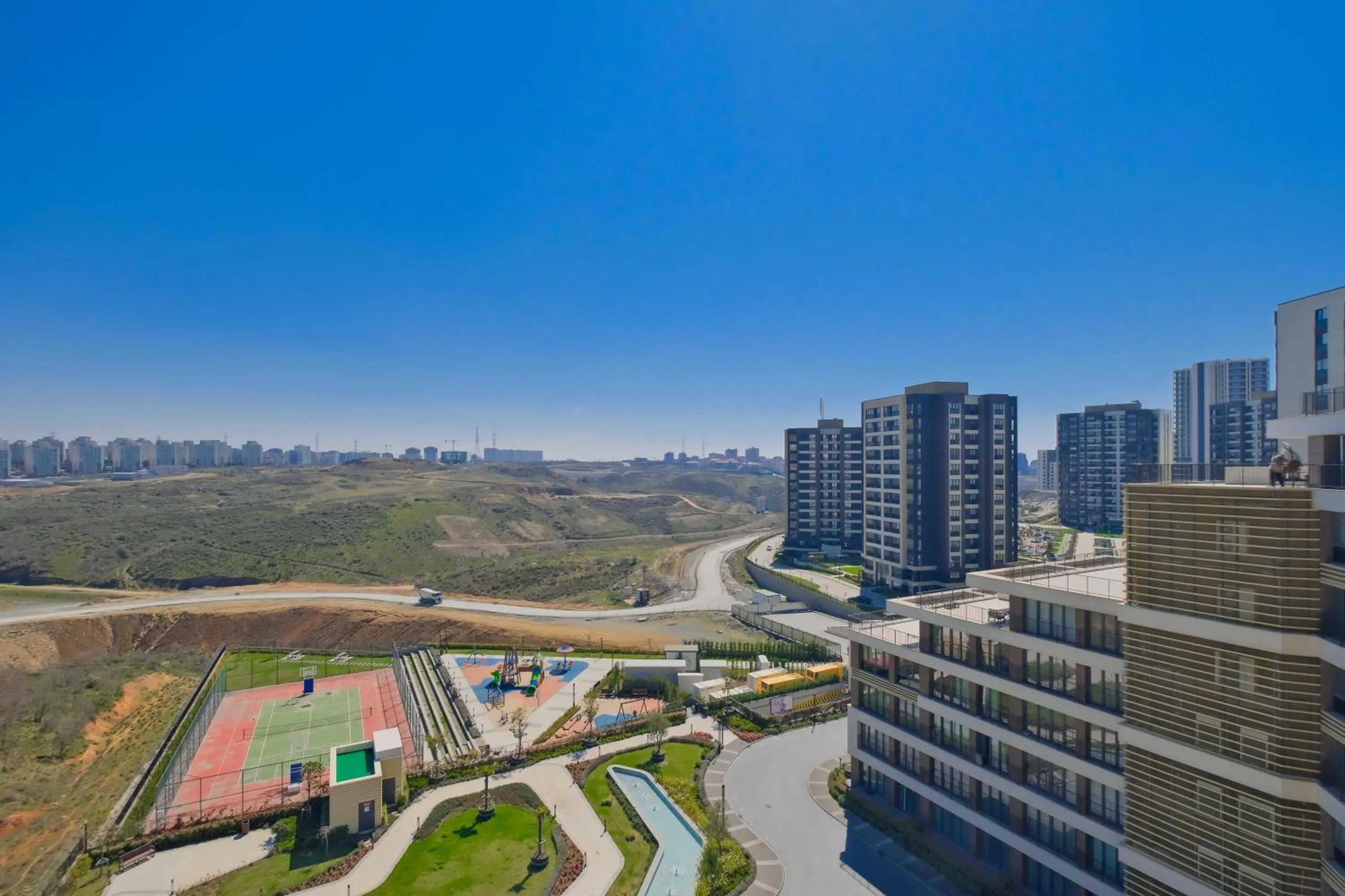 Day in Grand Residence by NewInn