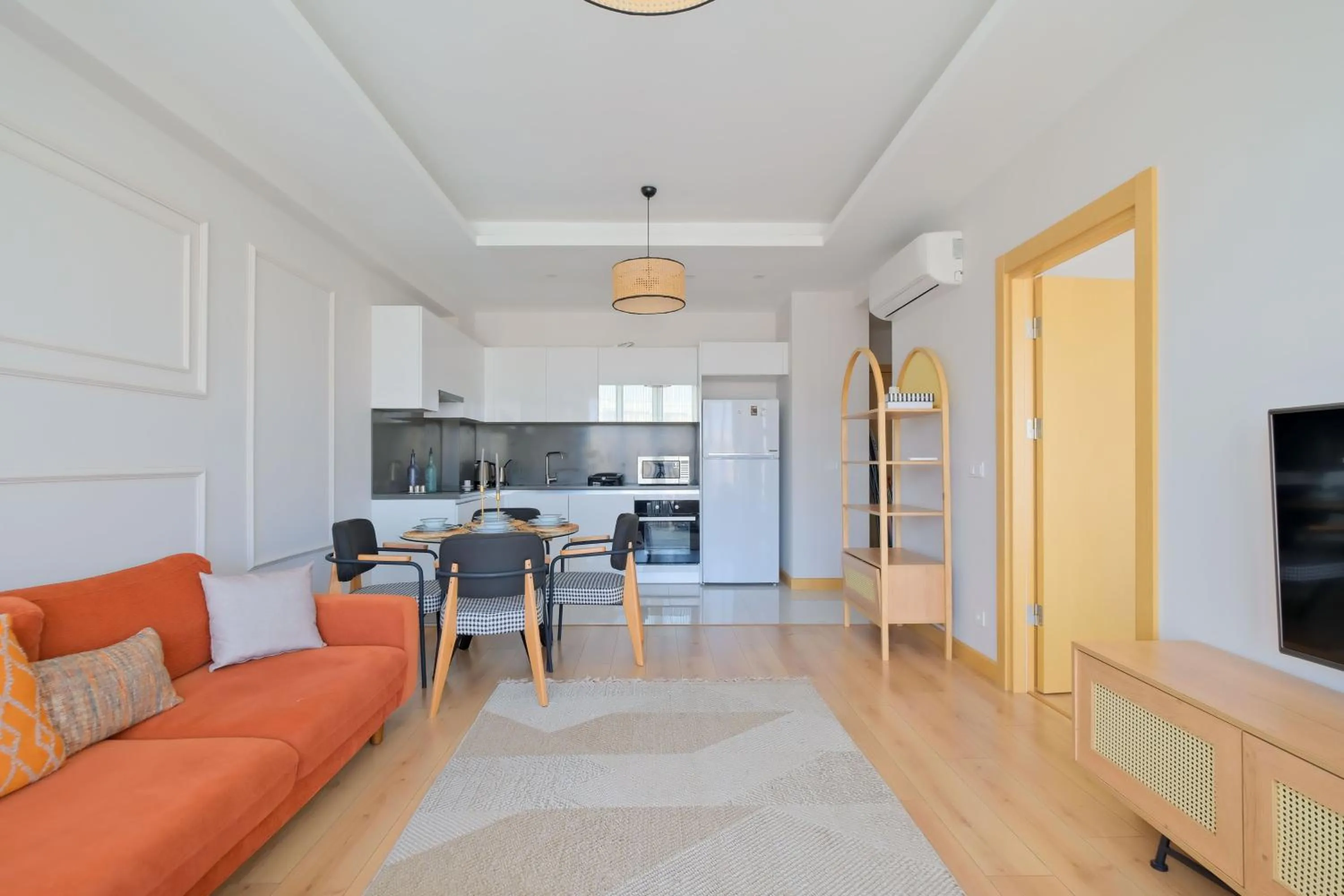 TV and multimedia in Grand Residence by NewInn