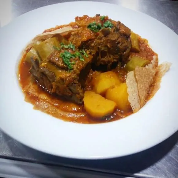 Food in Daraysh Hotel