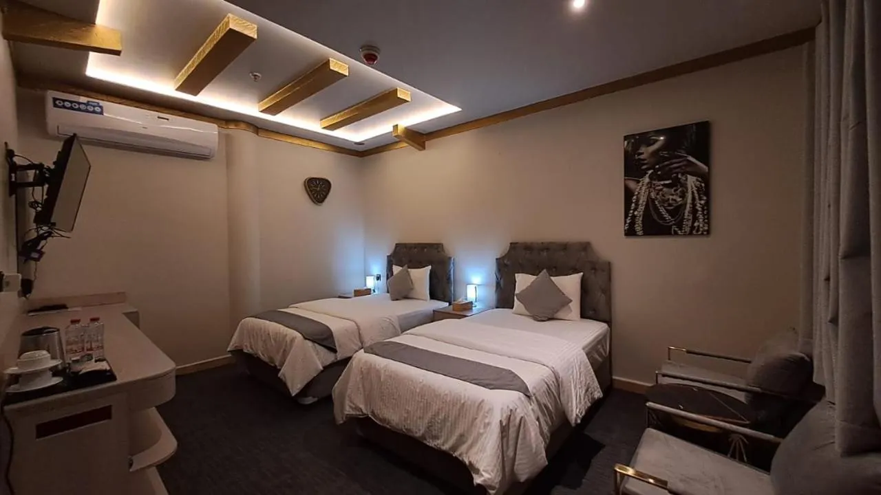 Bedroom, Bed in Daraysh Hotel