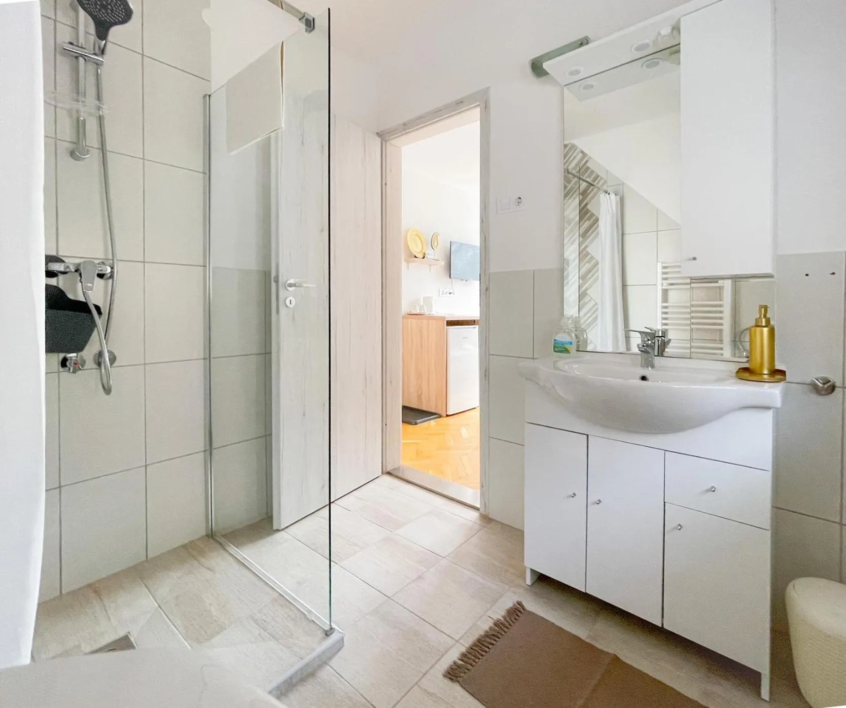 Shower in Zen House ADULT ONLY 16plus