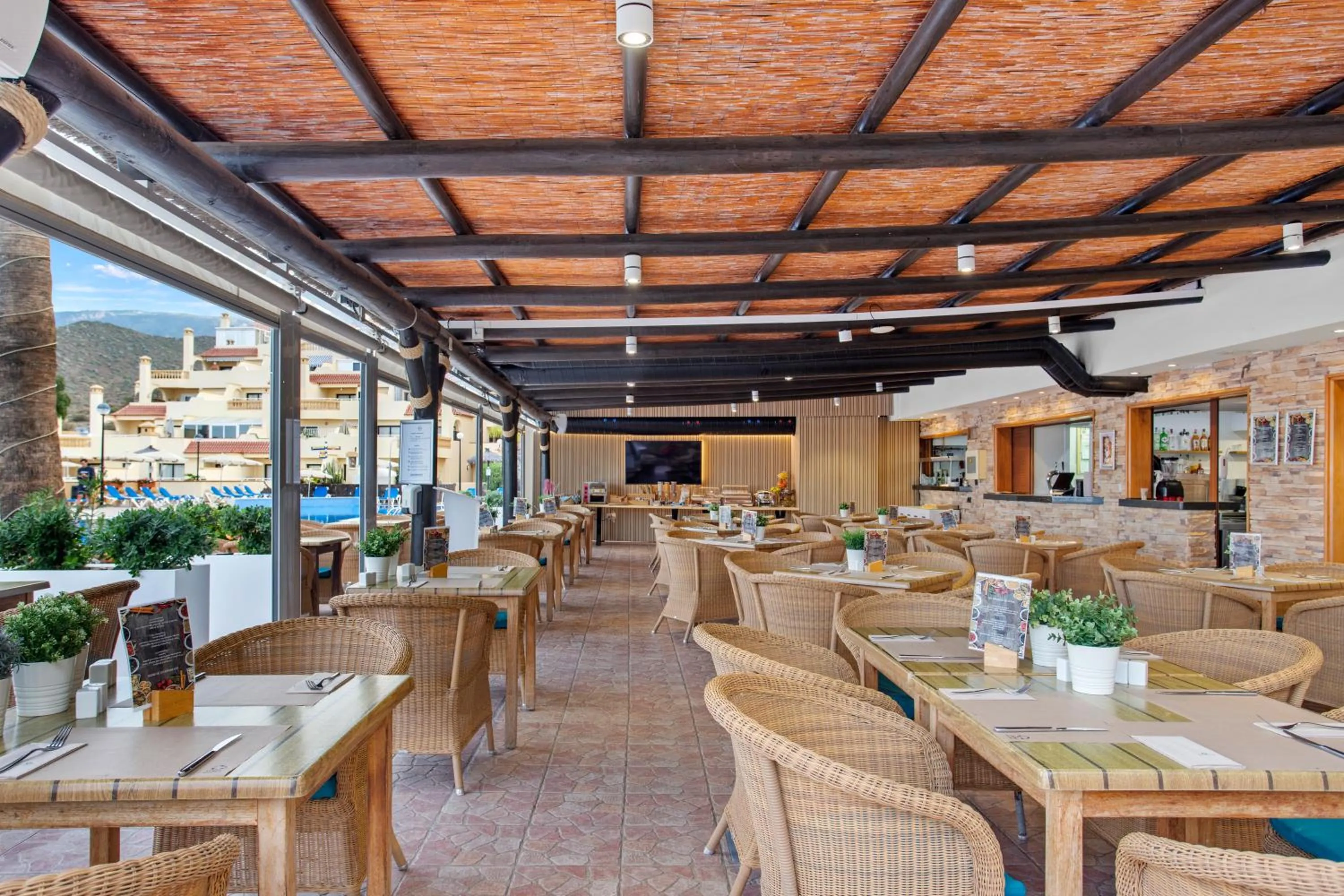 Restaurant/places to eat in Ramada Residences by Wyndham Costa Adeje