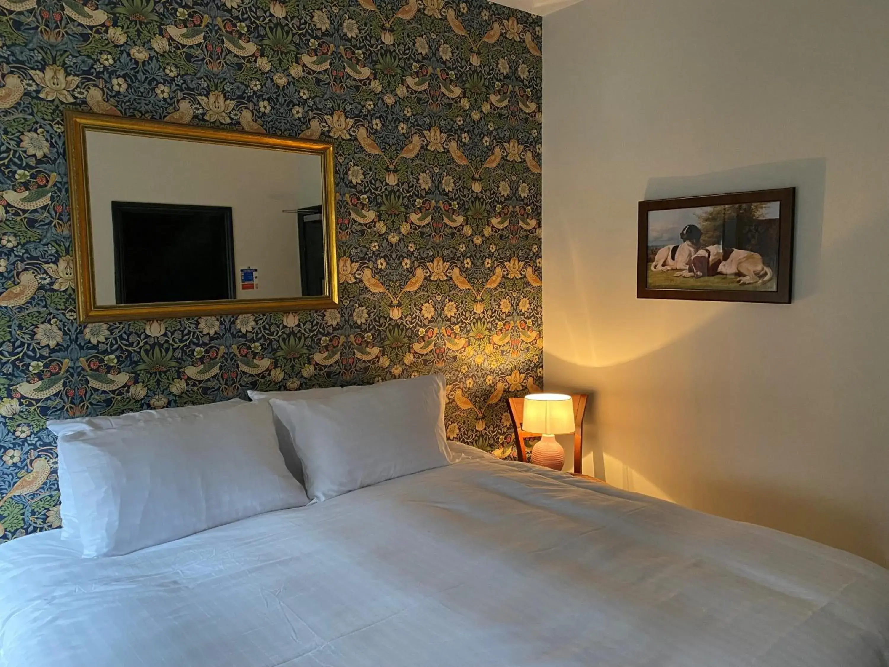 King Room in The Seven Stars King Room in The Seven Stars