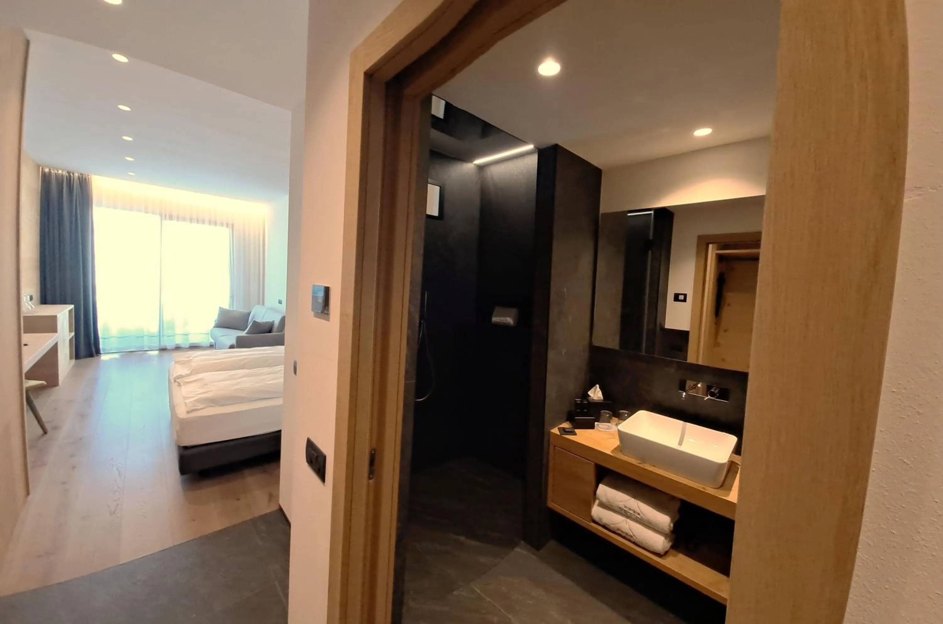 Bathroom, Bed in Vetta Alpine Relax