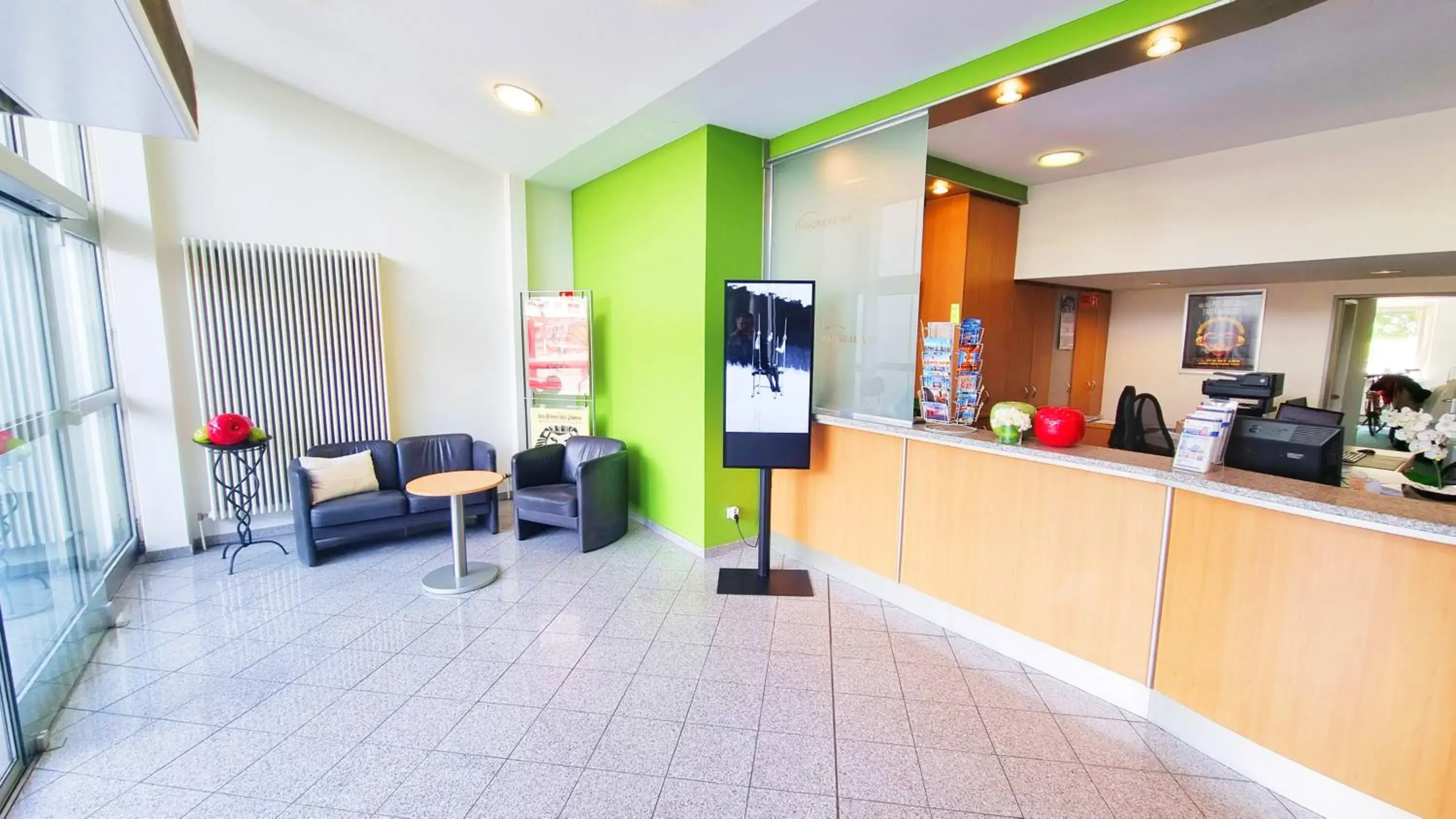 Lobby or reception in Panorama Inn Hotel und Boardinghaus Lobby or reception in Panorama Inn Hotel und Boardinghaus