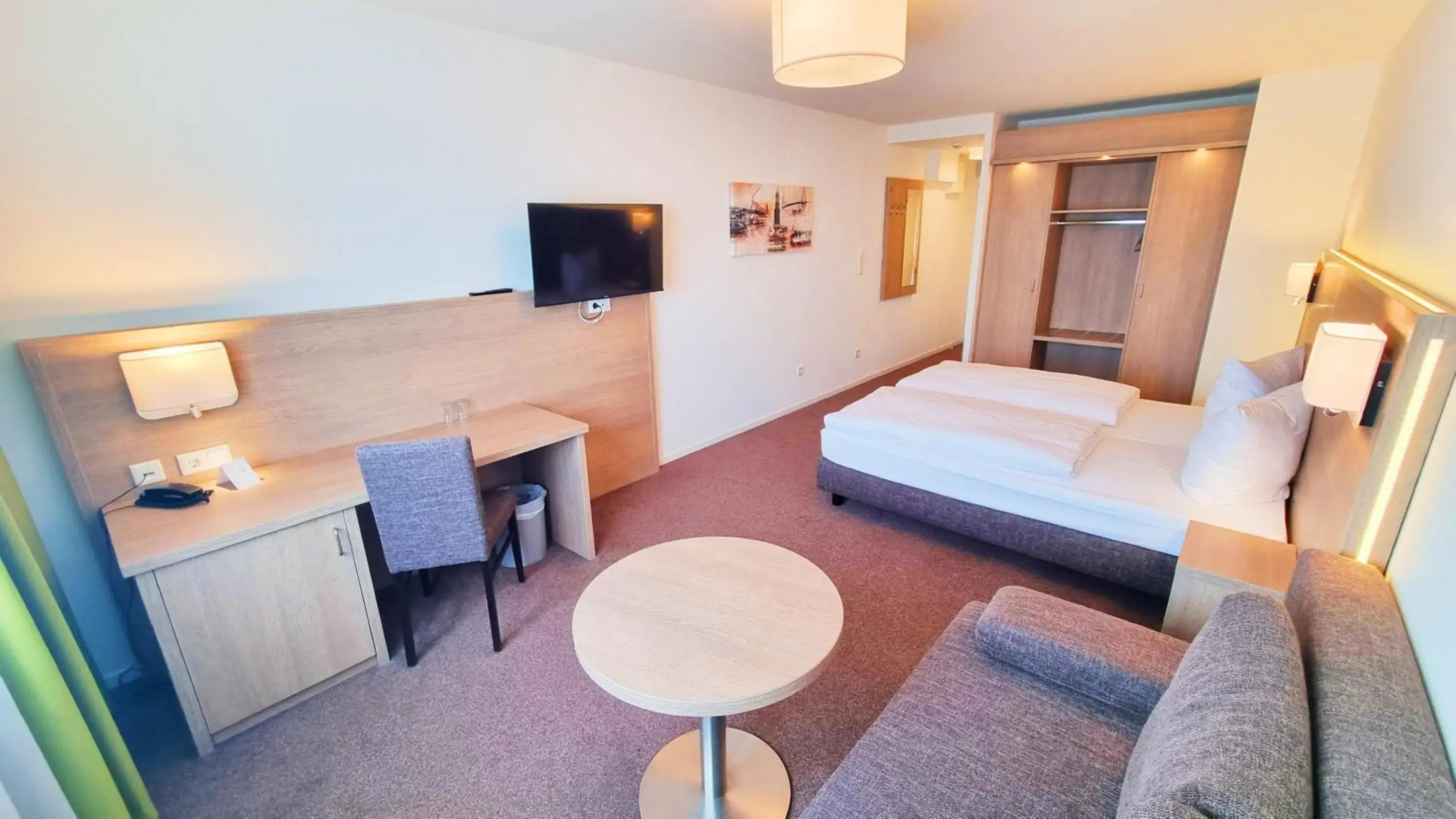 Photo of the whole room, Bed in Panorama Inn Hotel und Boardinghaus Photo of the whole room, Bed in Panorama Inn Hotel und Boardinghaus