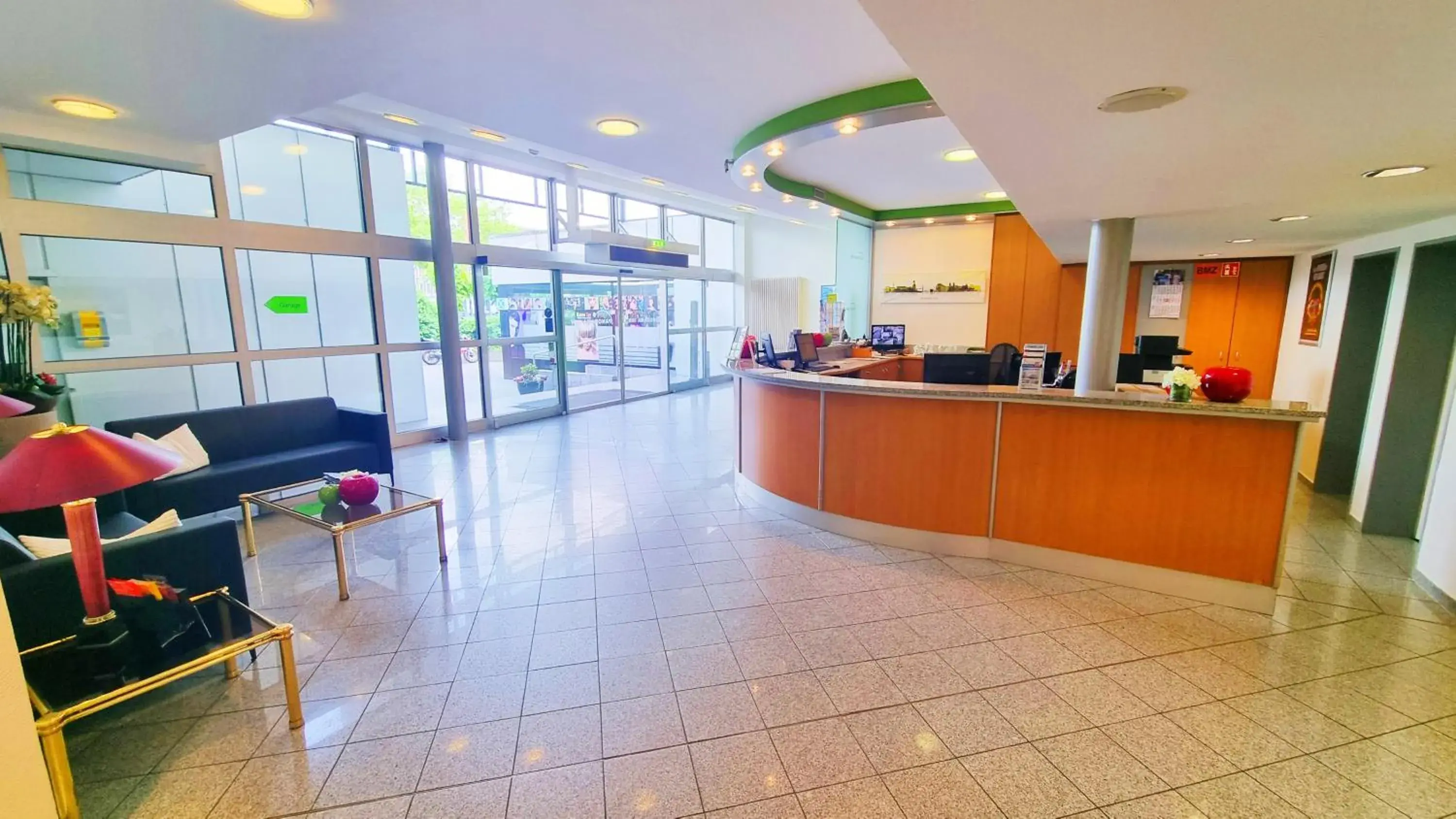 Lobby or reception in Panorama Inn Hotel und Boardinghaus Lobby or reception in Panorama Inn Hotel und Boardinghaus