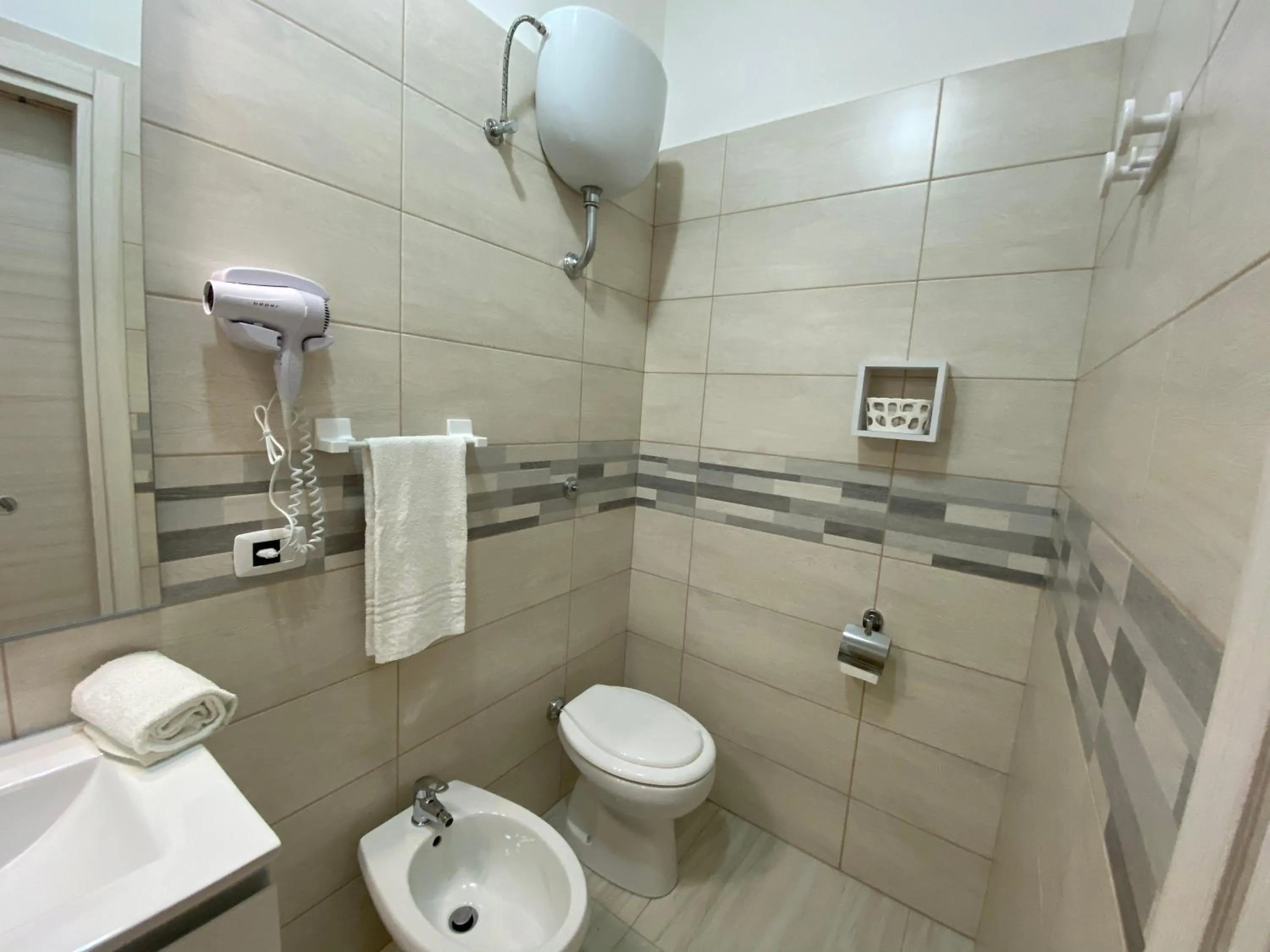 Bathroom in B&B Enjoy Happyness