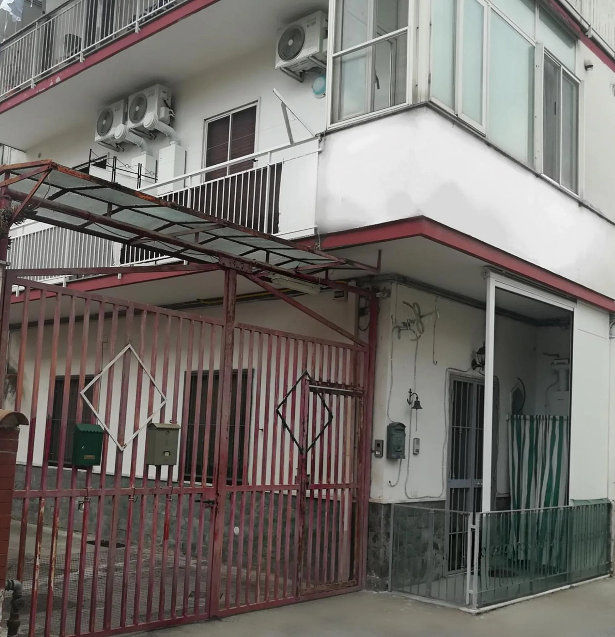 Facade/entrance in B&B Enjoy Happyness