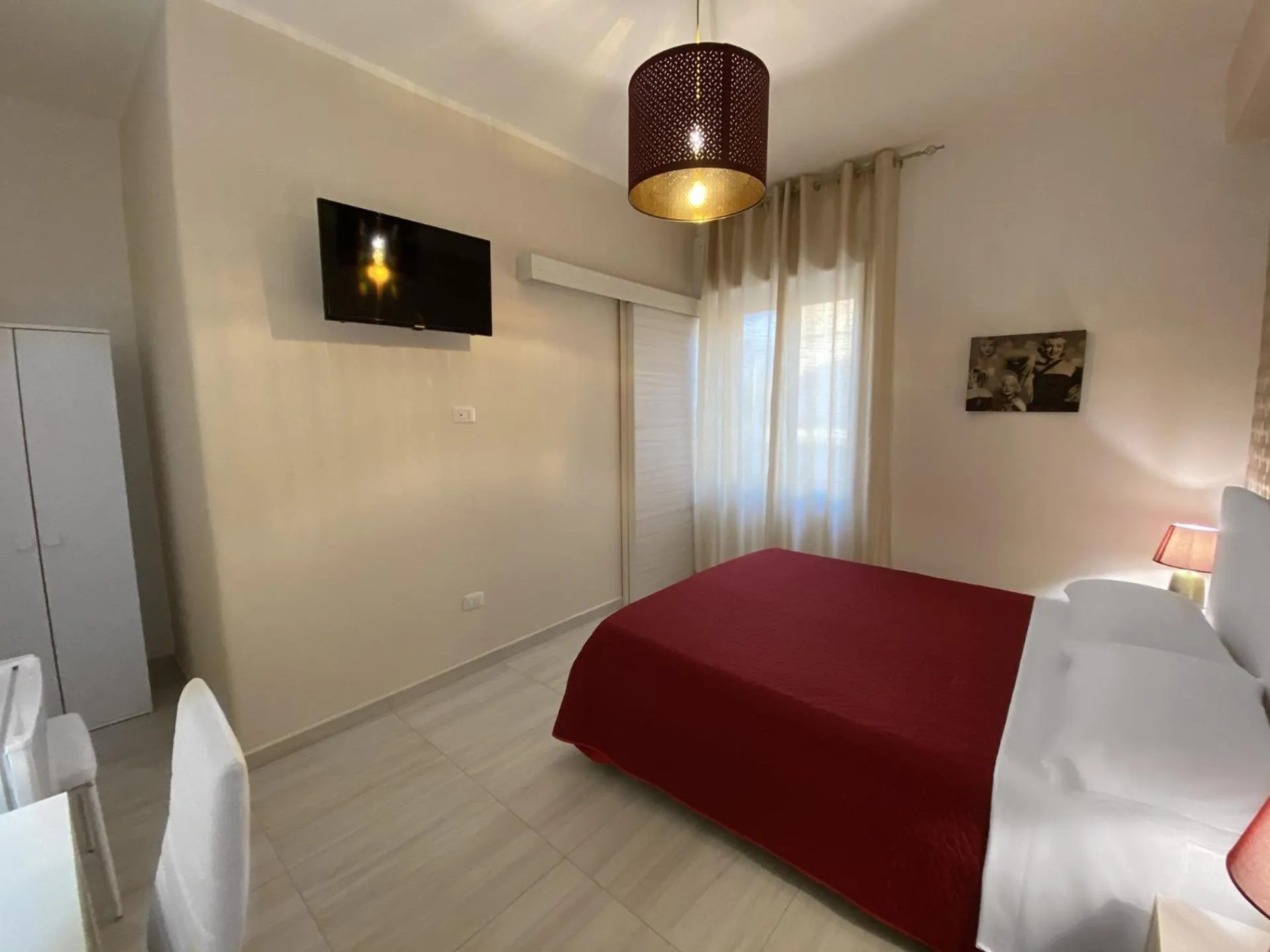 Bed in B&B Enjoy Happyness