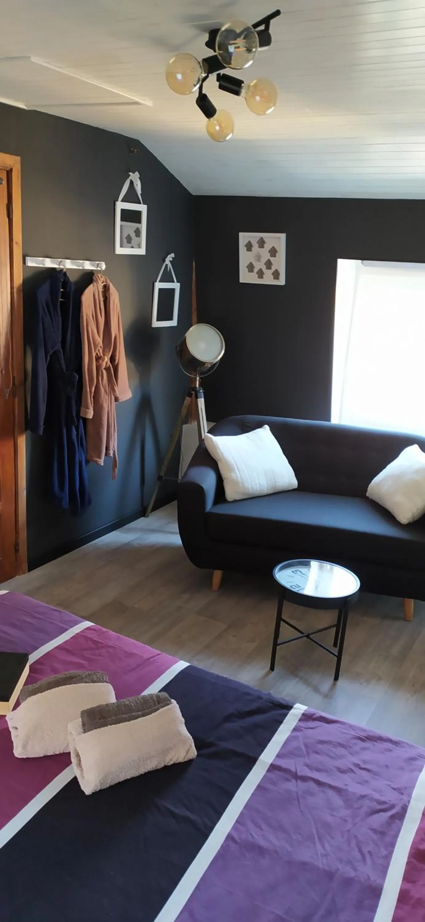 Photo of the whole room, Bed in Le Valhento