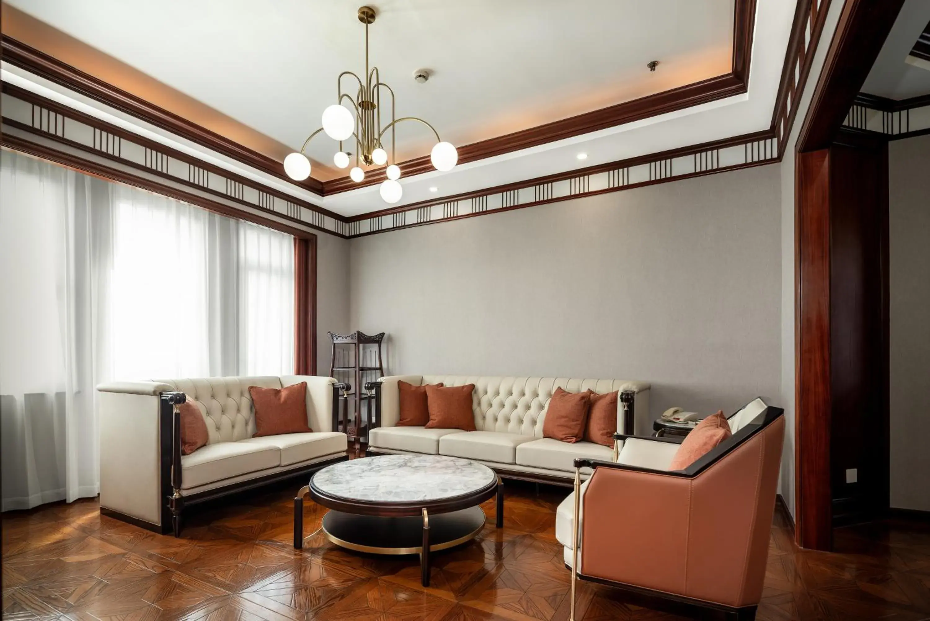 Premier Suite in Shanghai Park Hotel - Hudec Excellent Historical Building - Priority Access for Classic Butterfly Cookies Without queuing to guests Premier Suite in Shanghai Park Hotel - Hudec Excellent Historical Building - Priority Access for Classic Butterfly Cookies Without queuing to guests