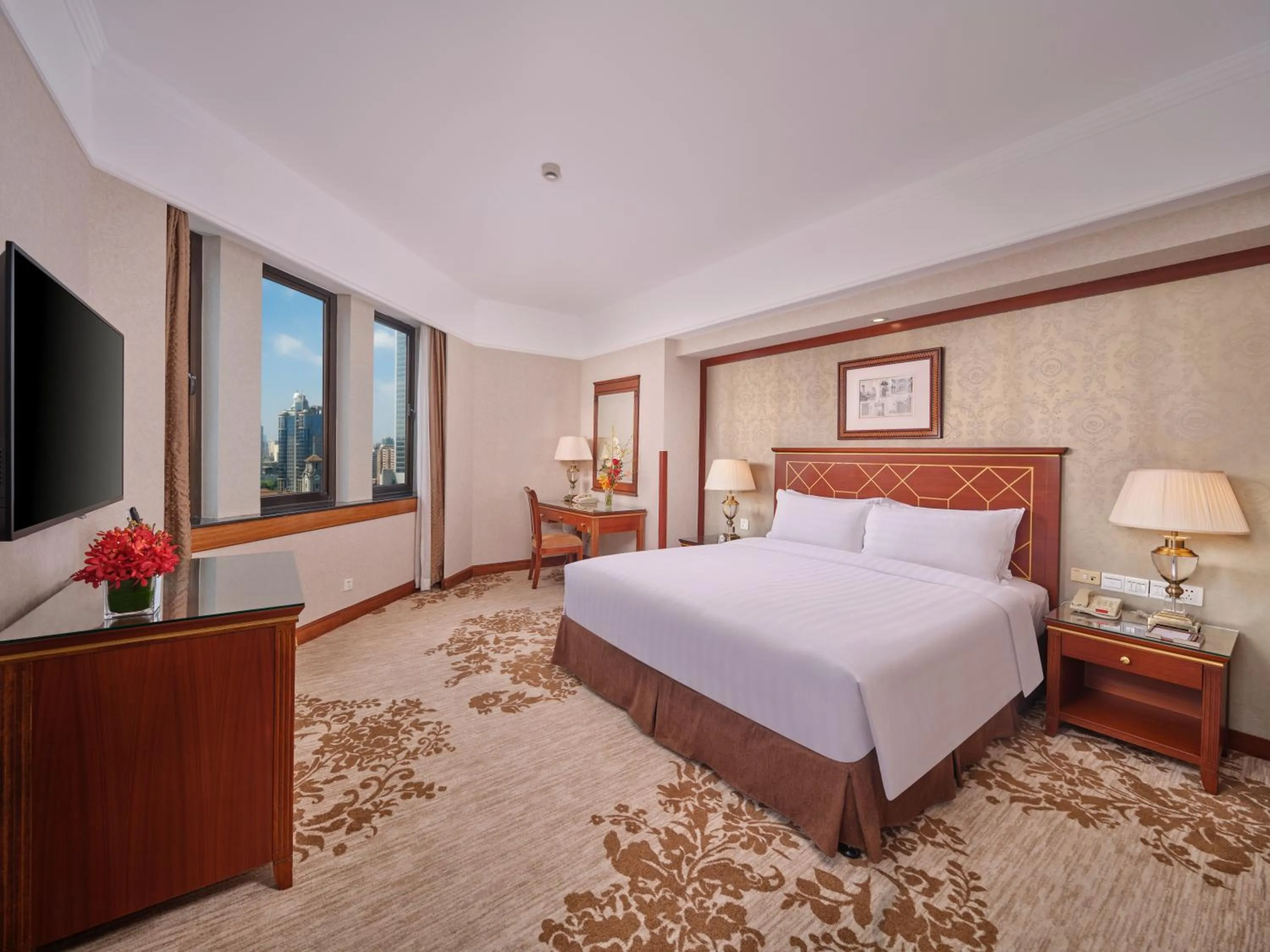 Bedroom, Bed in Shanghai Park Hotel - Hudec Excellent Historical Building - Priority Access for Classic Butterfly Cookies Without queuing to guests